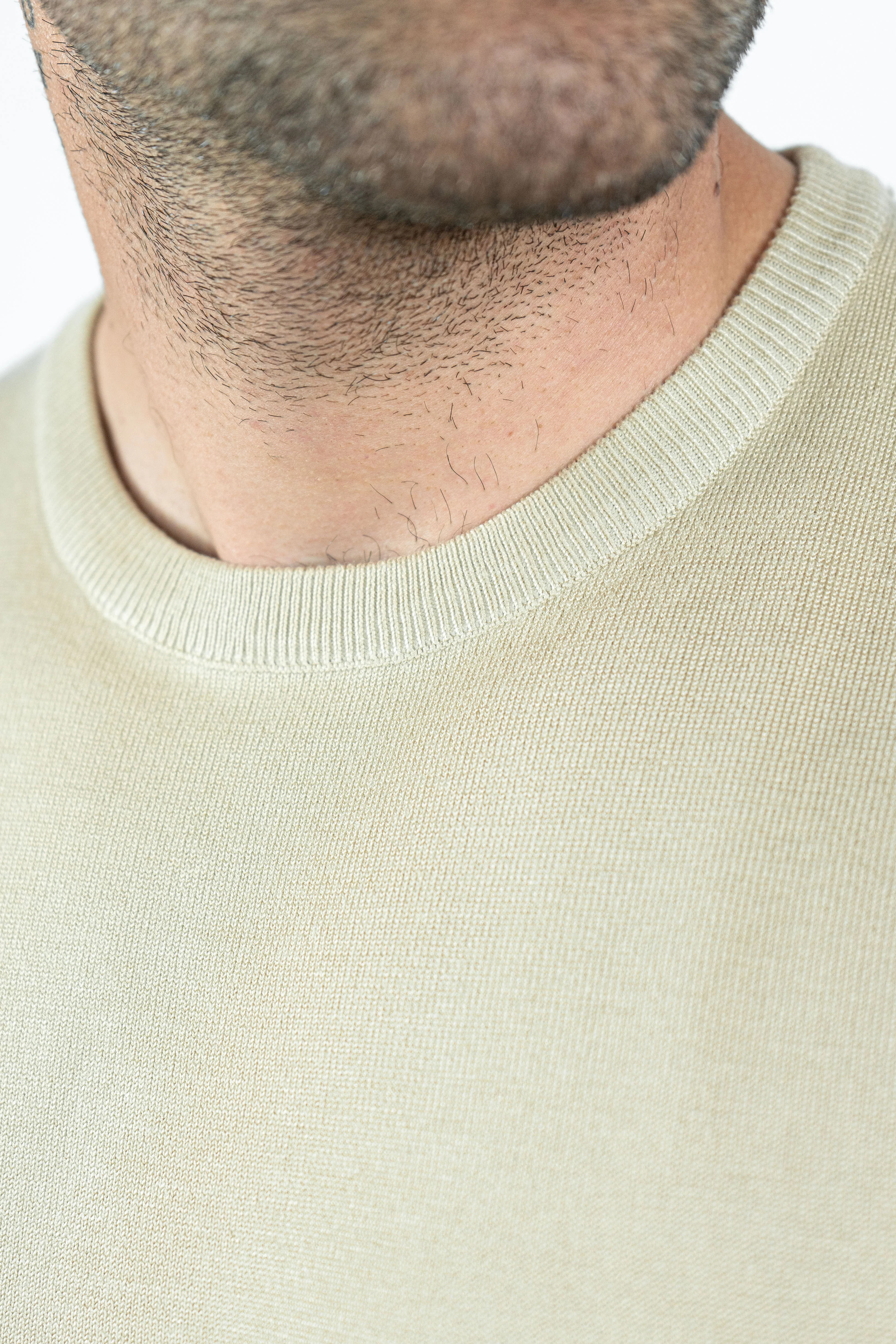 THE LUCA - KNITTED SLIM FIT T-SHIRT - Image 15