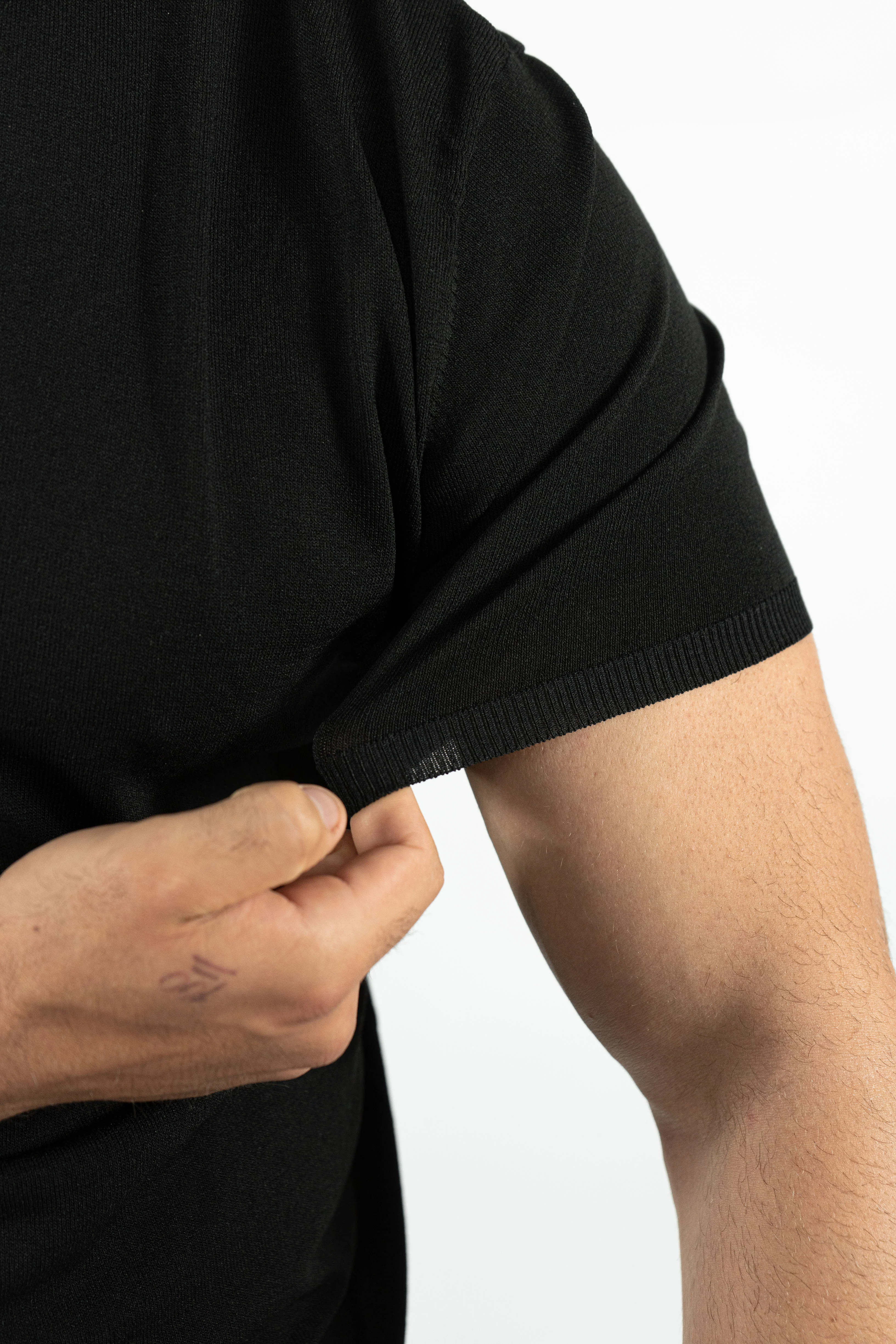 THE LUCA - KNITTED SLIM FIT T-SHIRT - Image 6