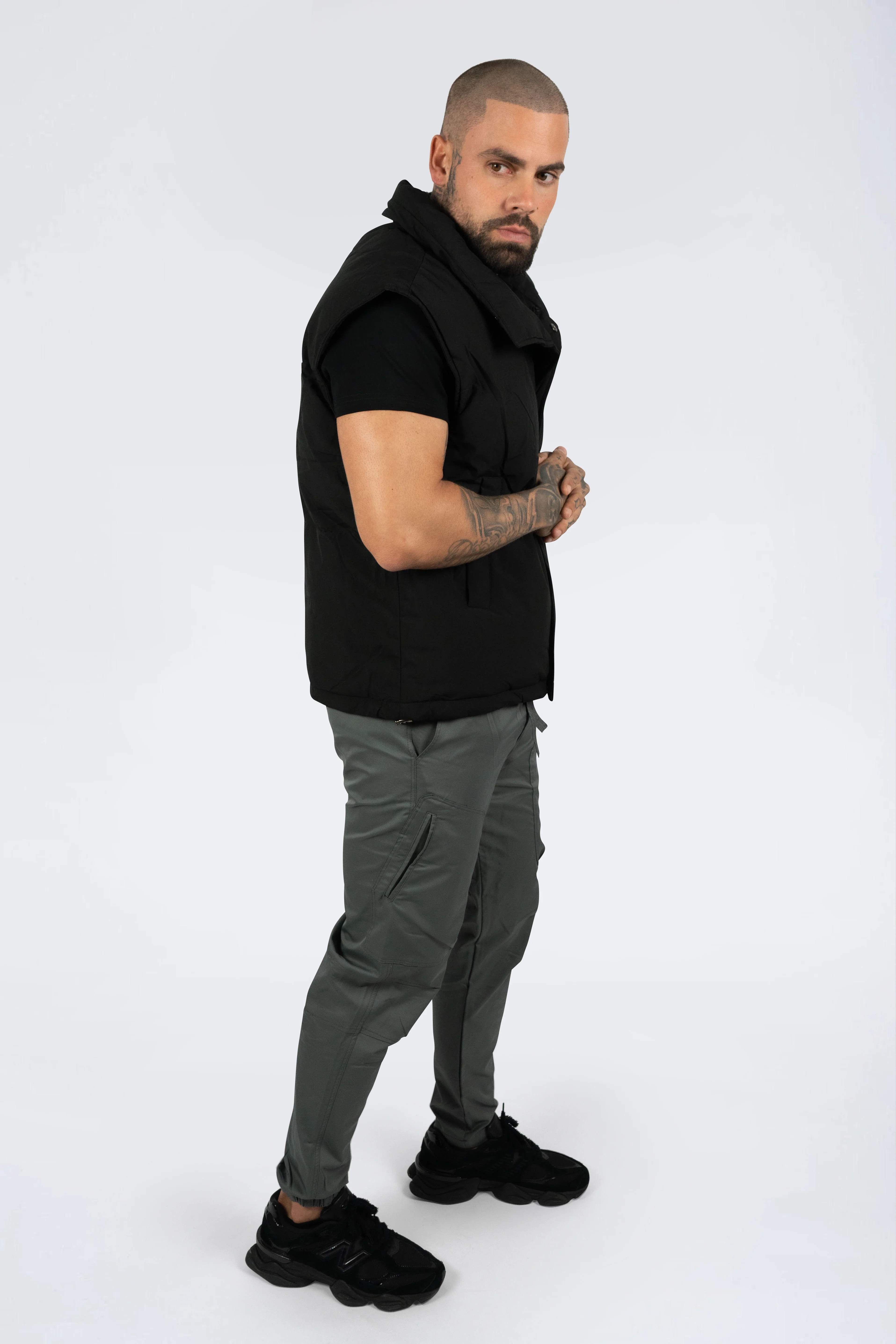 THE ZURICH LOOSE FIT BODYWARMER - Image 2
