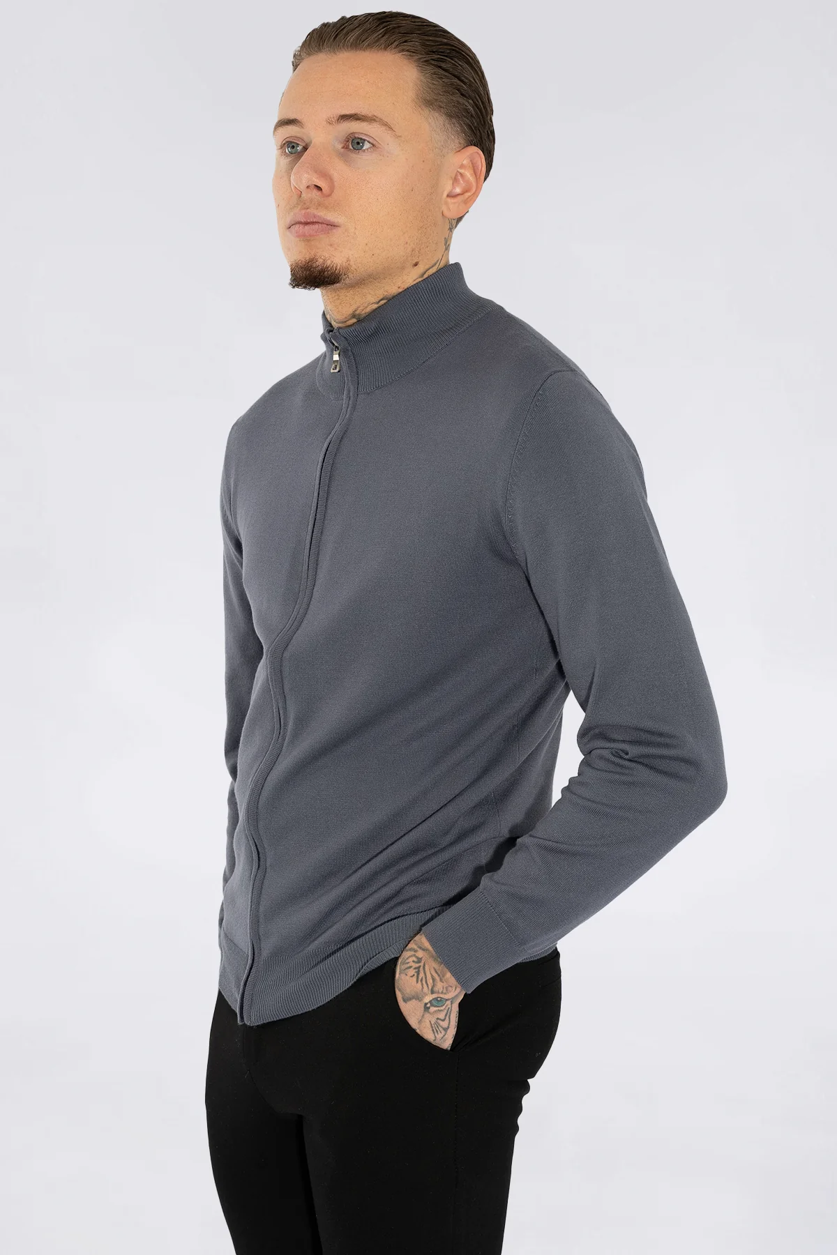 THE BELFORT FULL ZIP SWEATER - Image 3