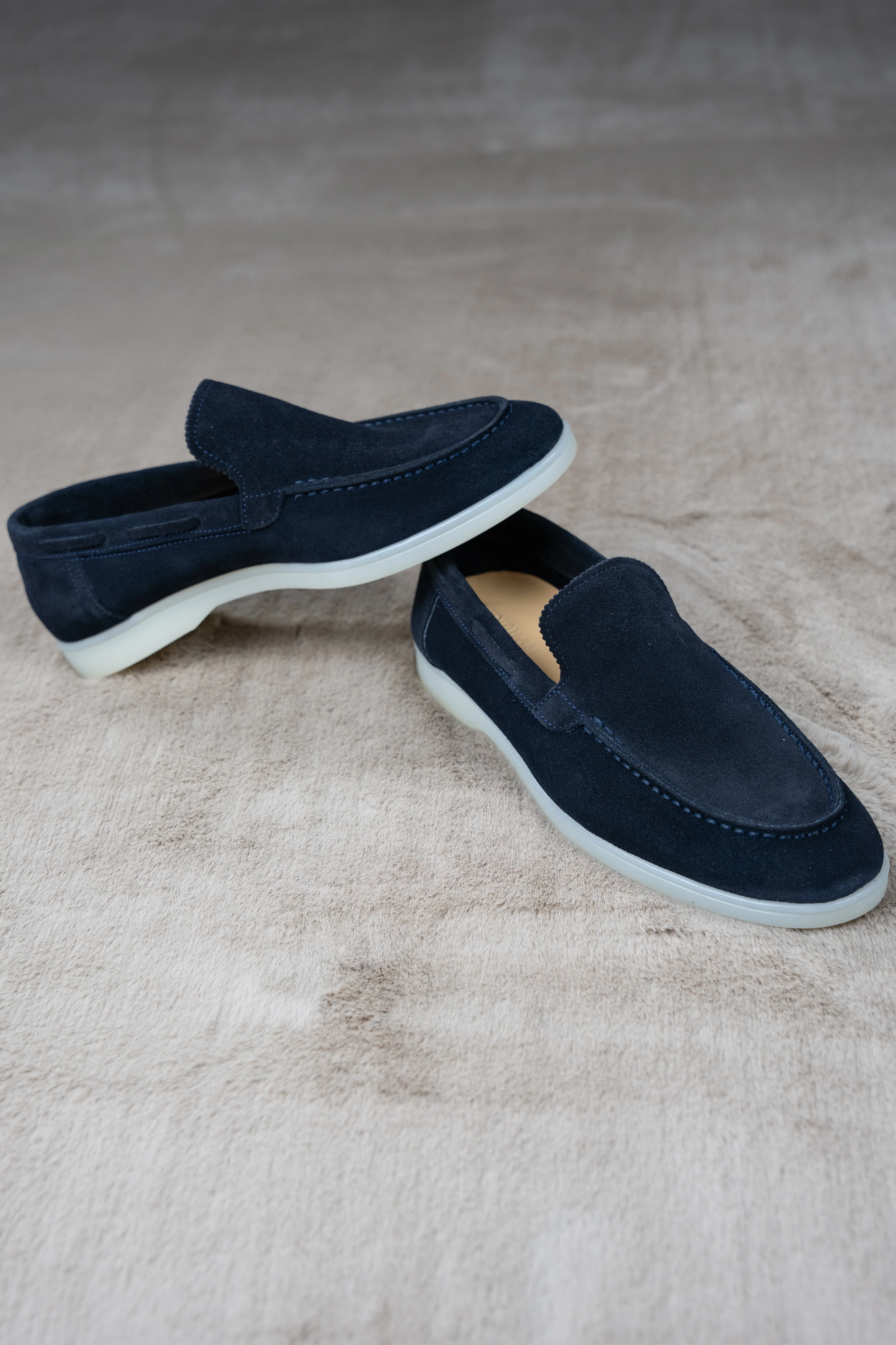 THE MENDOZA SUEDE LOAFER - Image 22