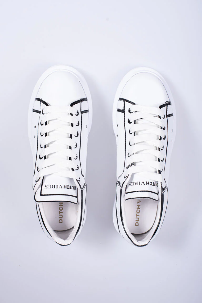 THE STRIPED SNEAKERS - Image 10