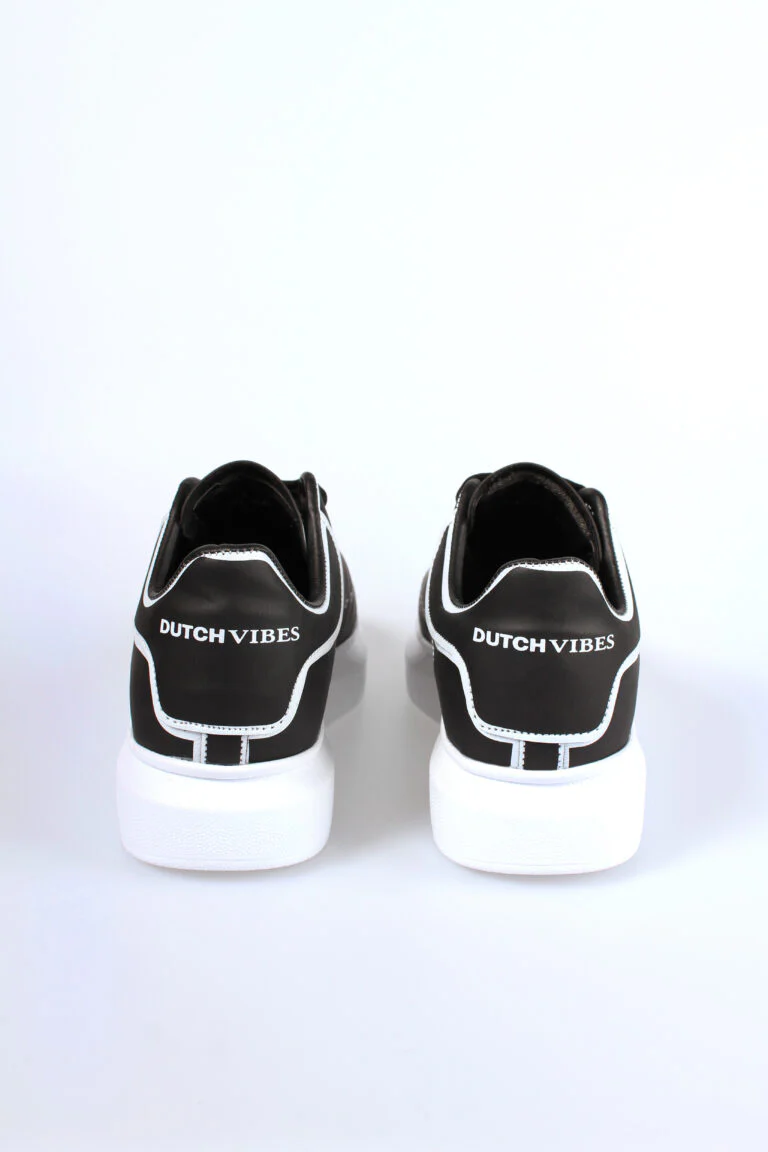 THE STRIPED SNEAKERS - Image 4
