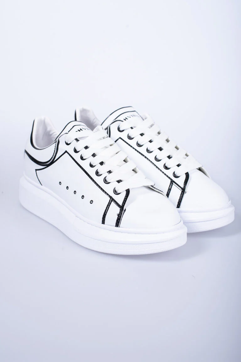 THE STRIPED SNEAKERS - Image 8