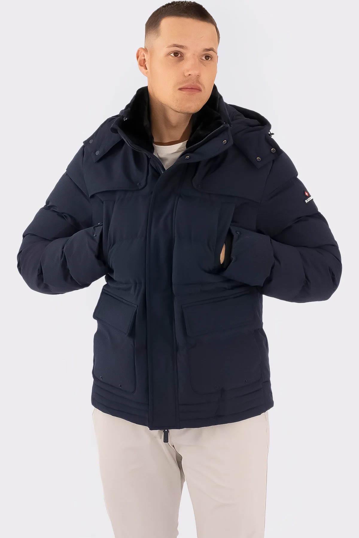 THE ALESUND SHORT PARKA - Image 15