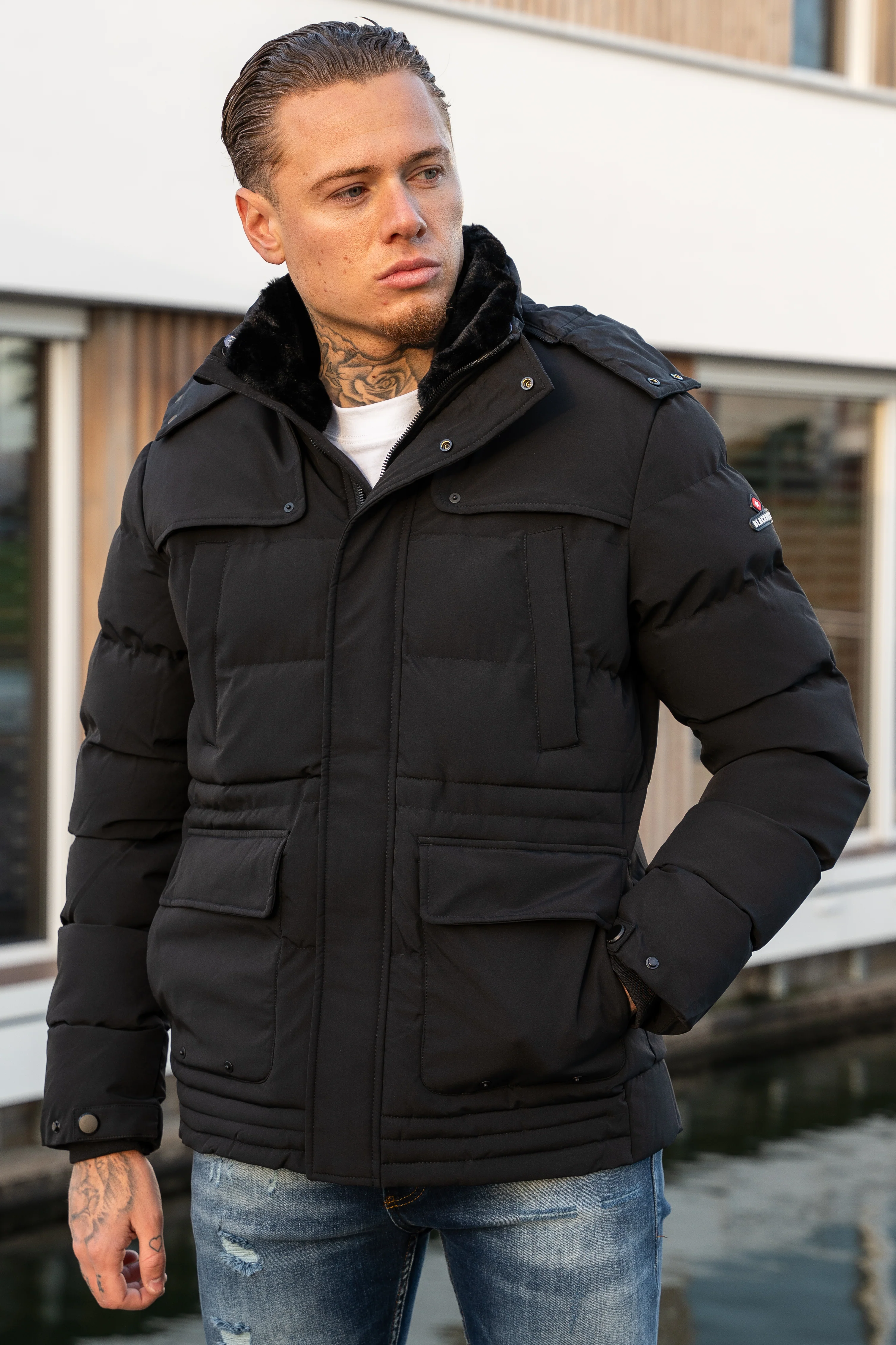 THE ALESUND SHORT PARKA - Image 20