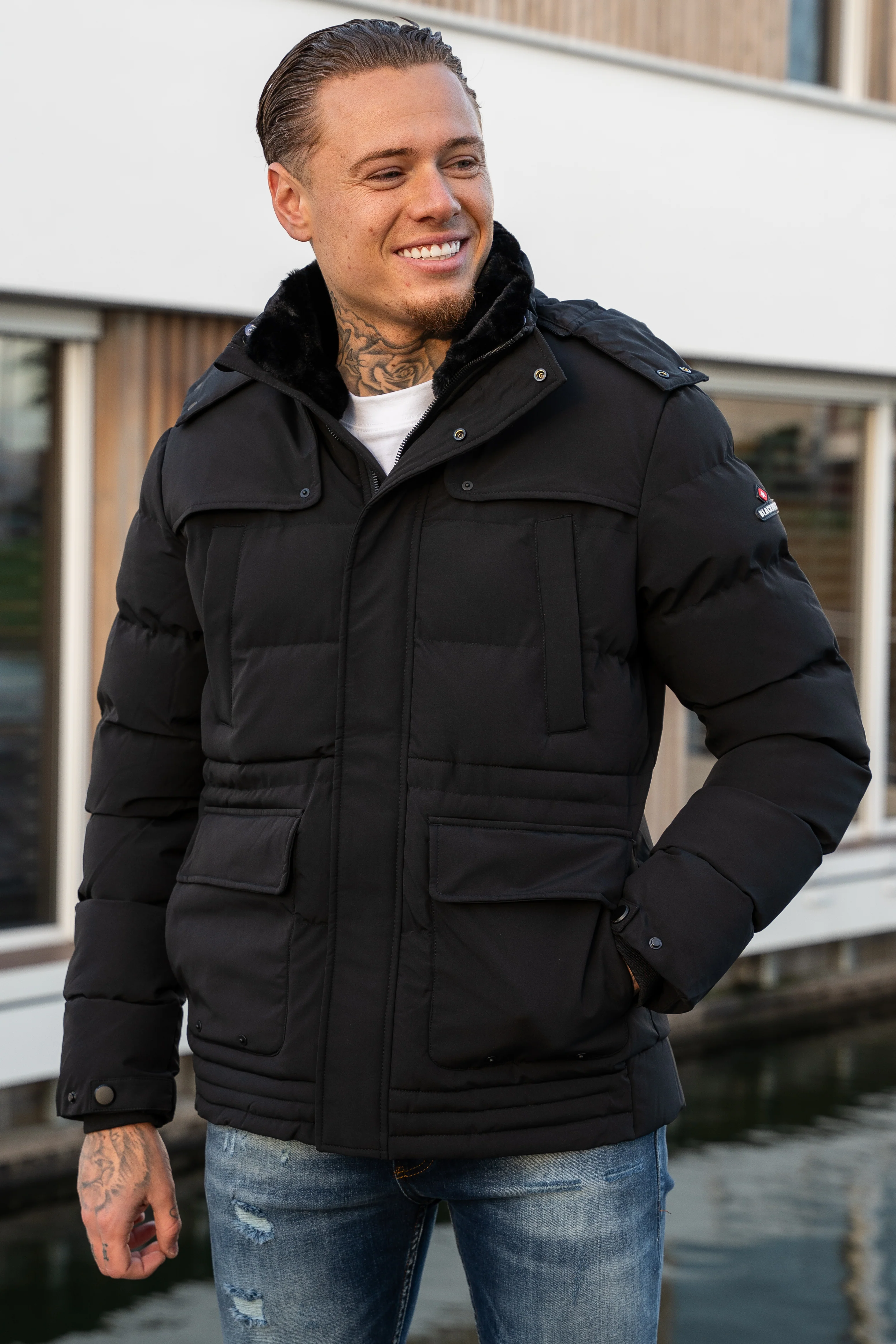 THE ALESUND SHORT PARKA - Image 21
