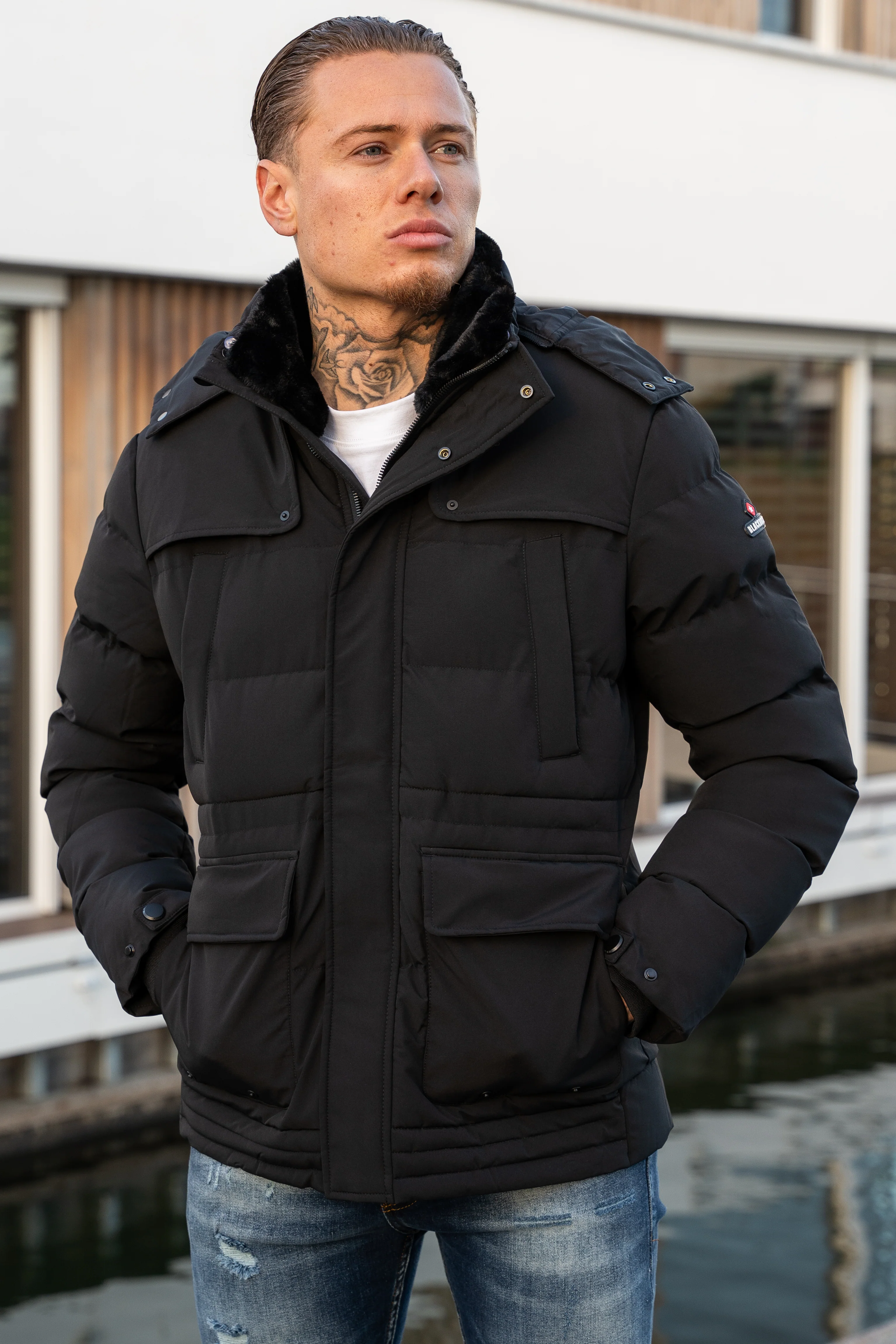 THE ALESUND SHORT PARKA - Image 26
