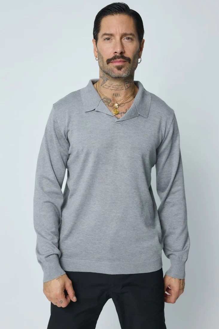 THE AUSTIN V NECK SWEATER - Image 16