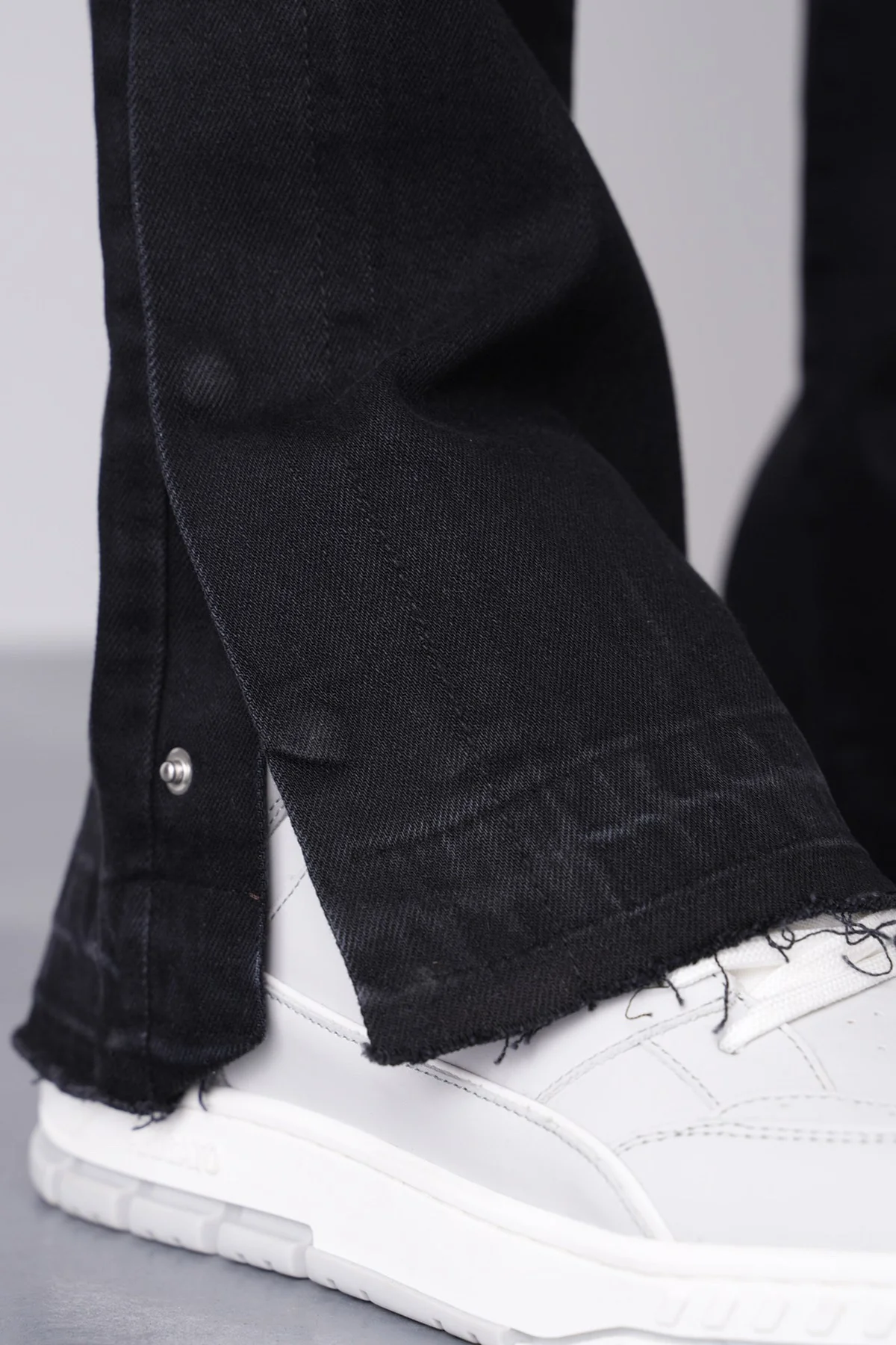 THE COSTA FLARE DENIM - Image 22