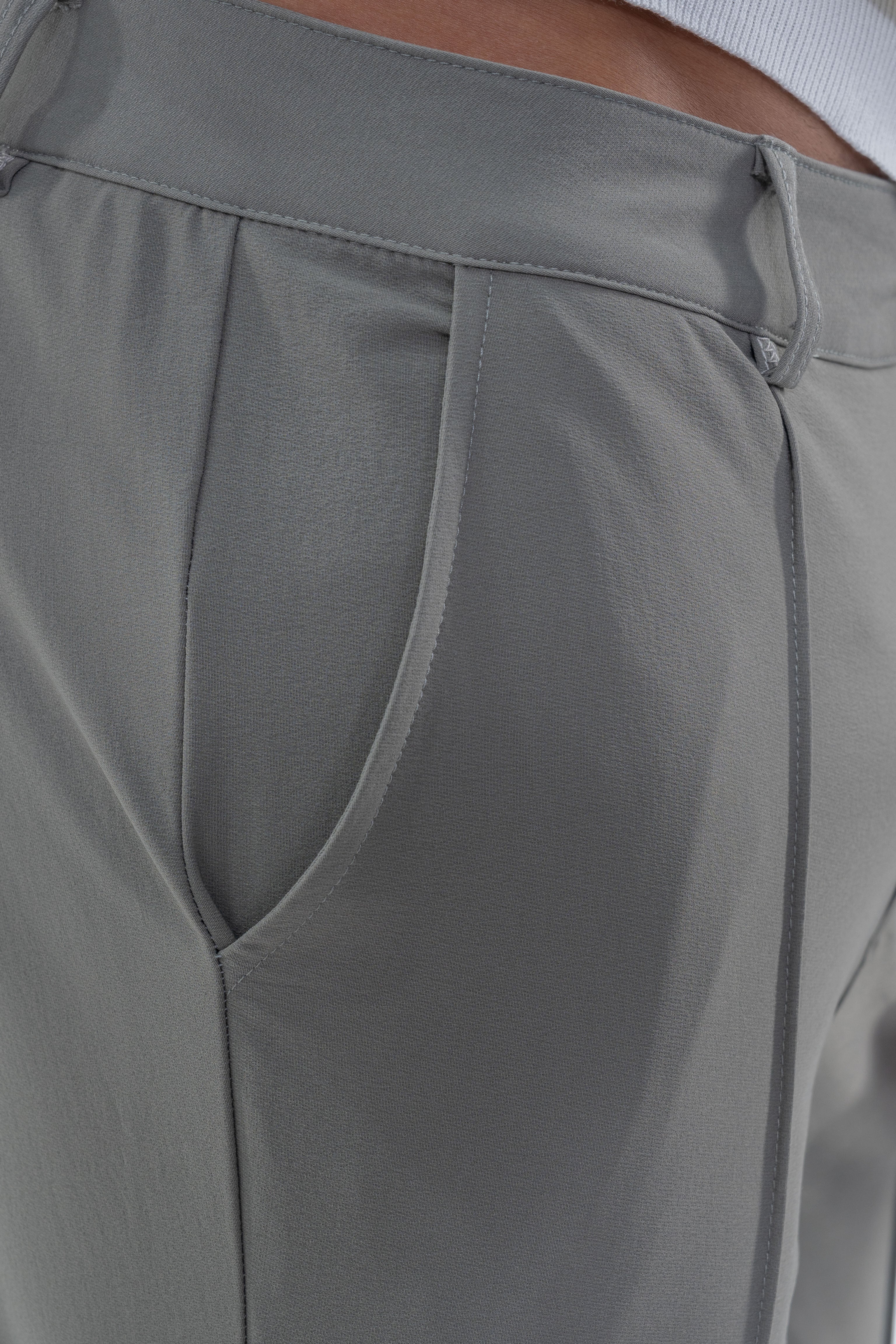 THE FLORANCE TECH TROUSERS - Image 13