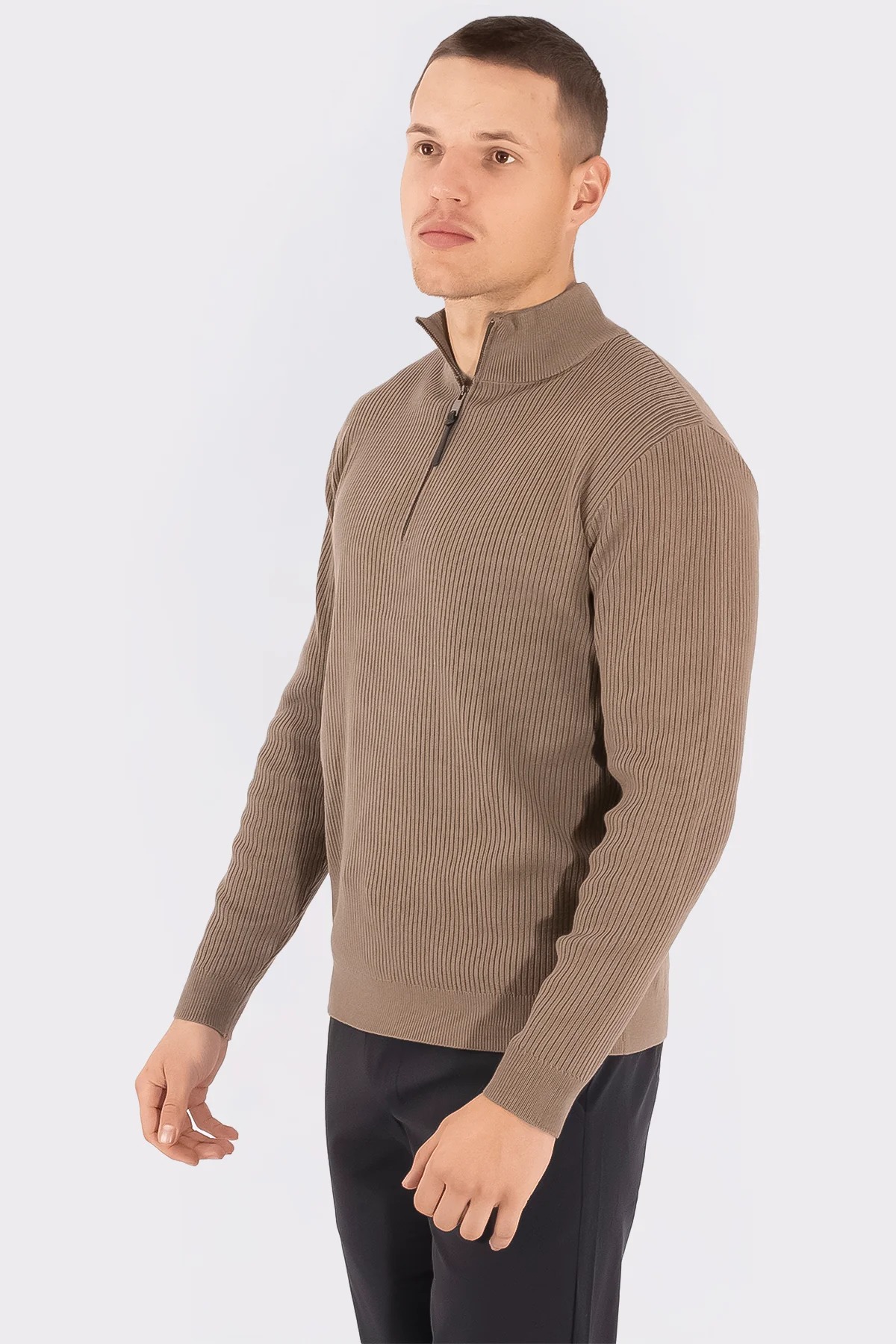 THE HELSINKI HALF-ZIP - Image 2