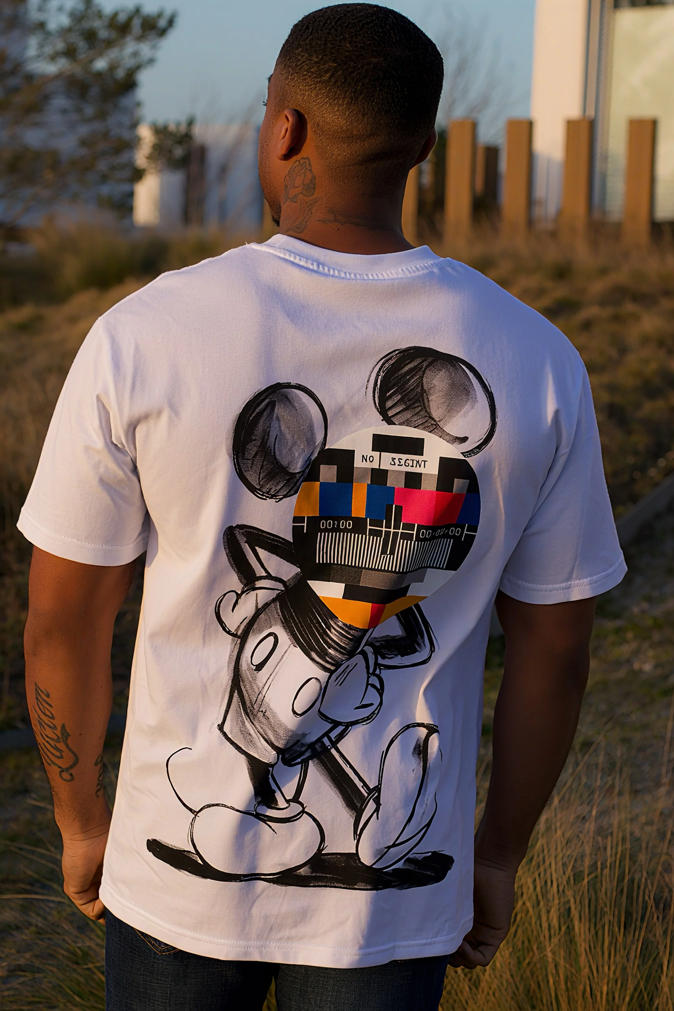 THE ICON LOONEY T-SHIRT - Image 2
