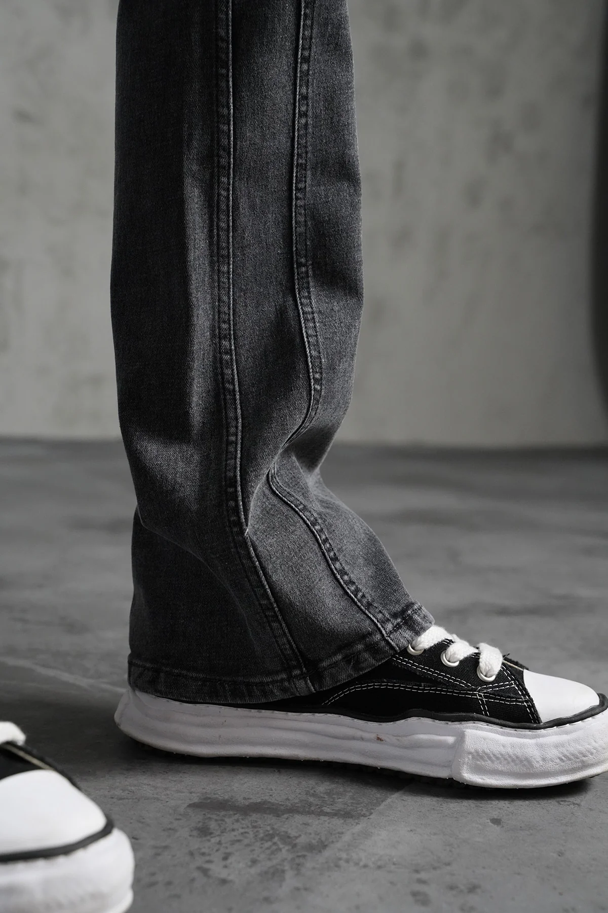 THE IKAO FLARED DENIM - Image 6