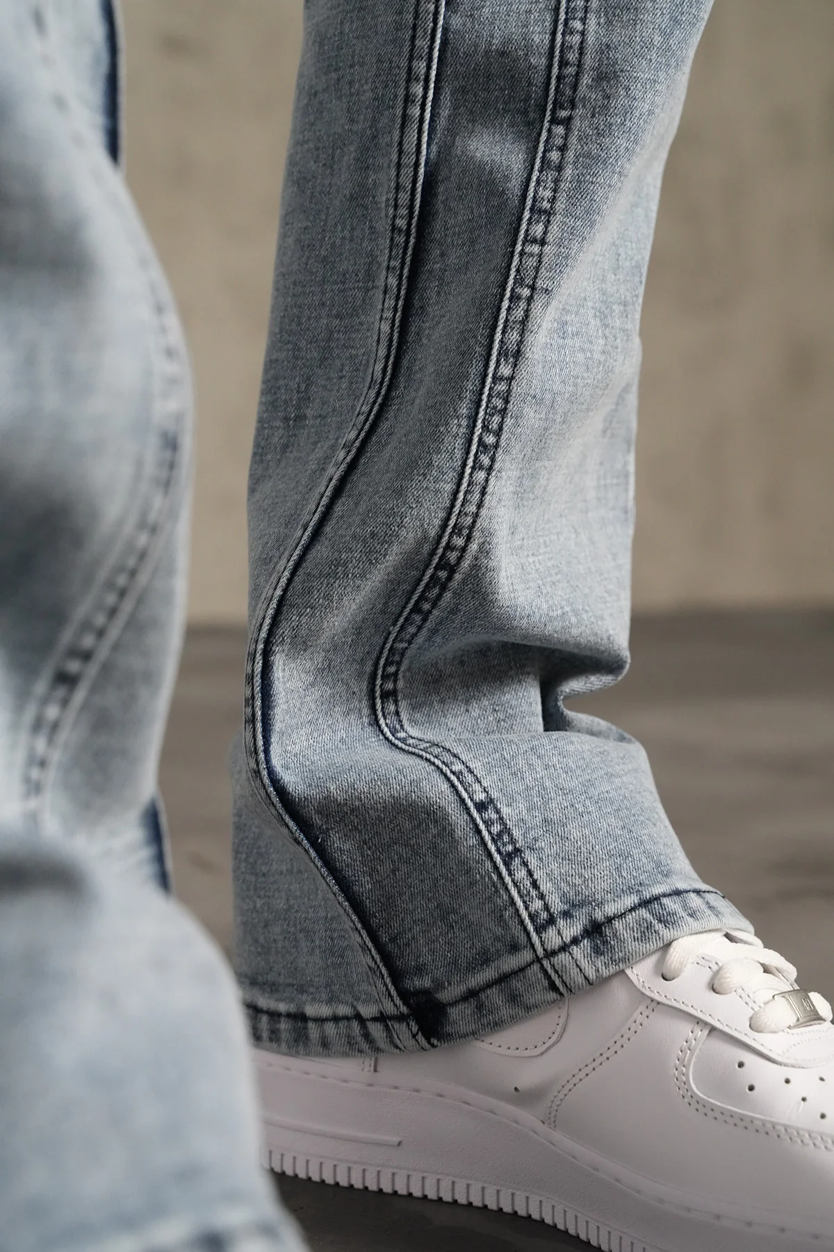 THE IKAO FLARED DENIM - Image 6