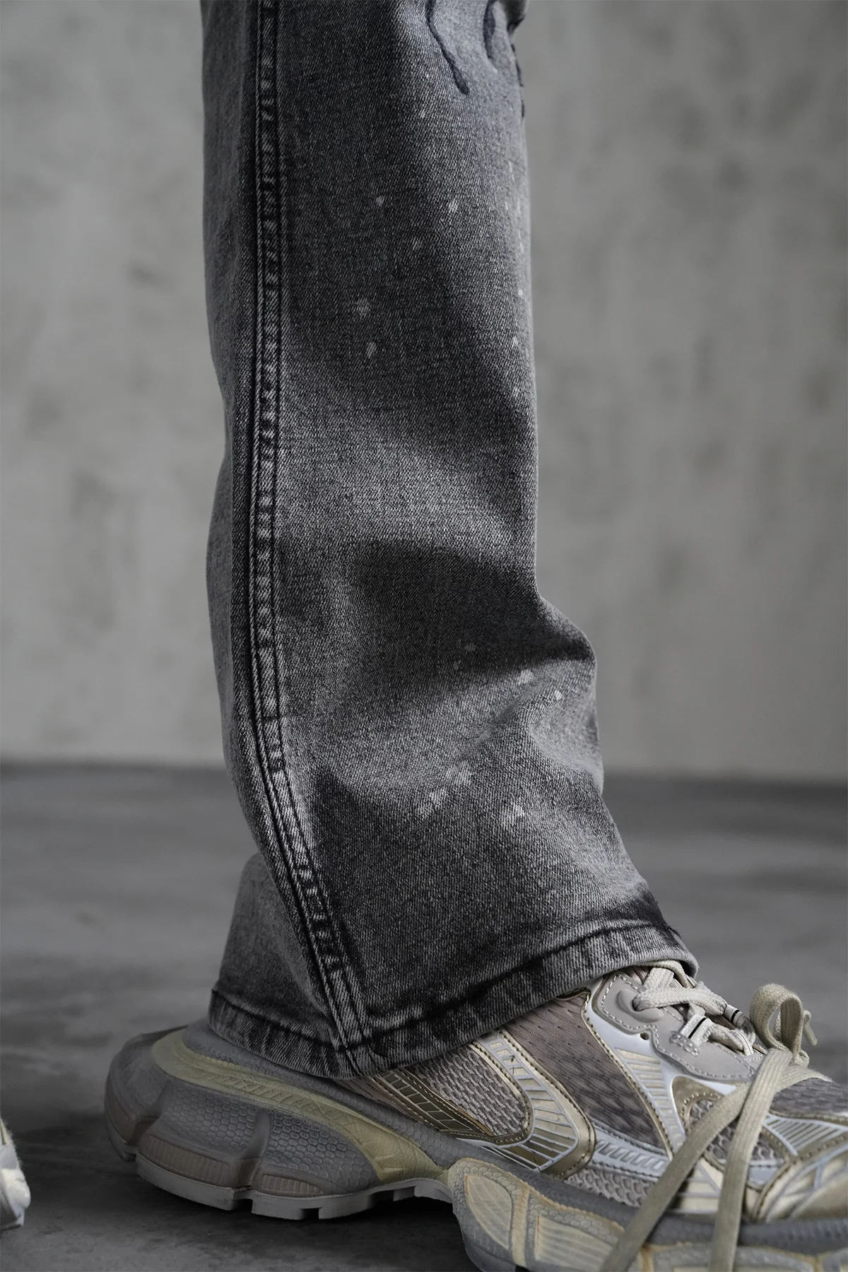 THE IKAO FLARED DENIM - Image 6