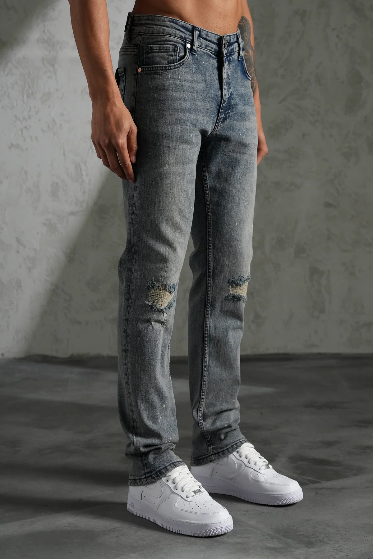 THE IKAO FLARED DENIM - Image 2