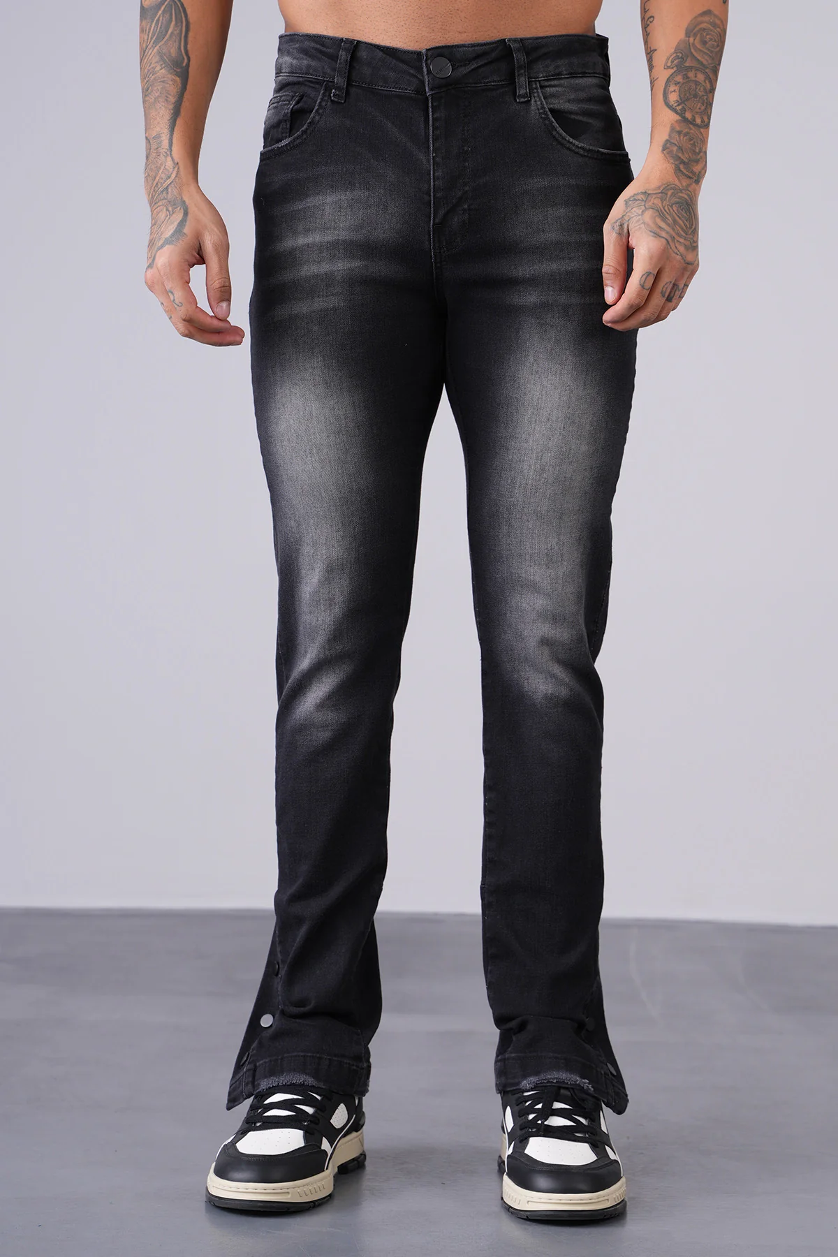 THE IKAO REGULAR DENIM