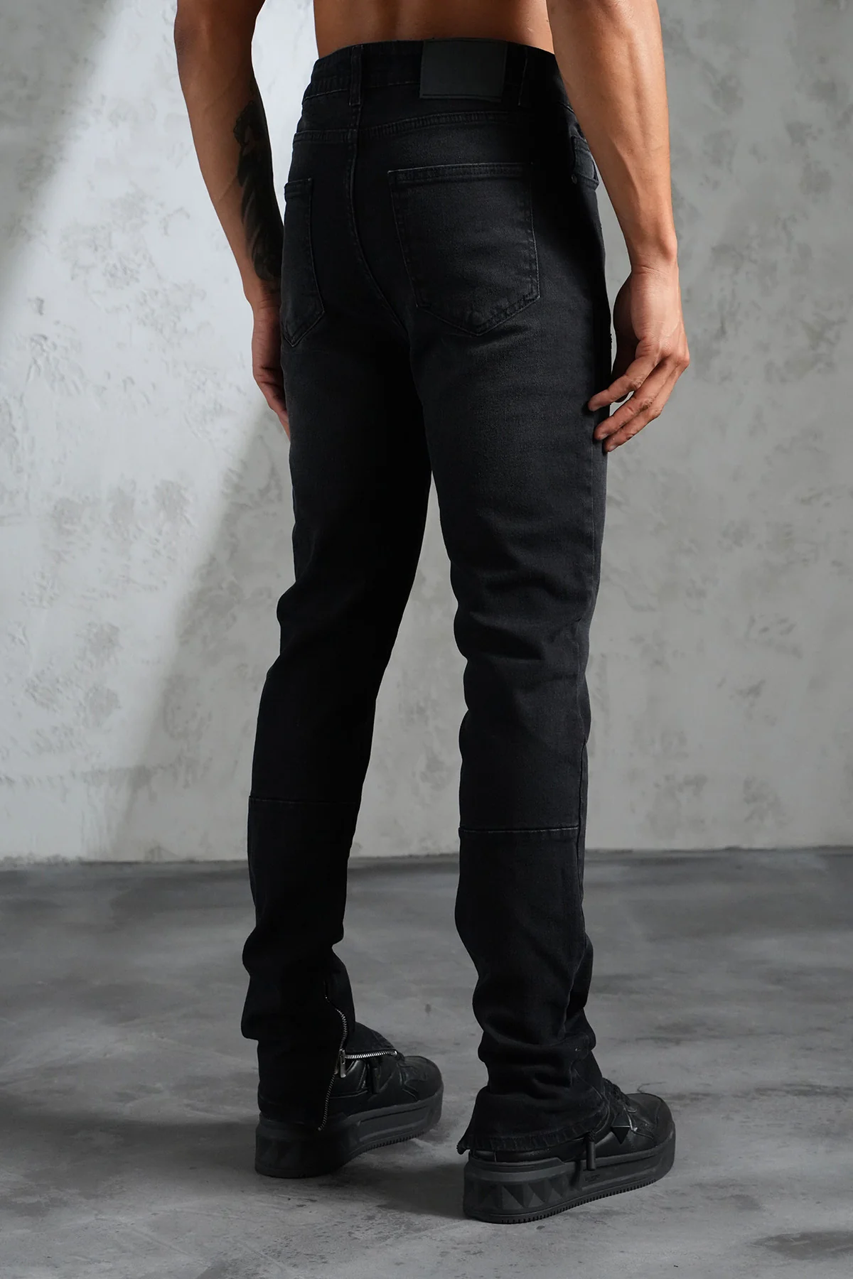 THE IKAO ZIPPED DENIM - Image 3