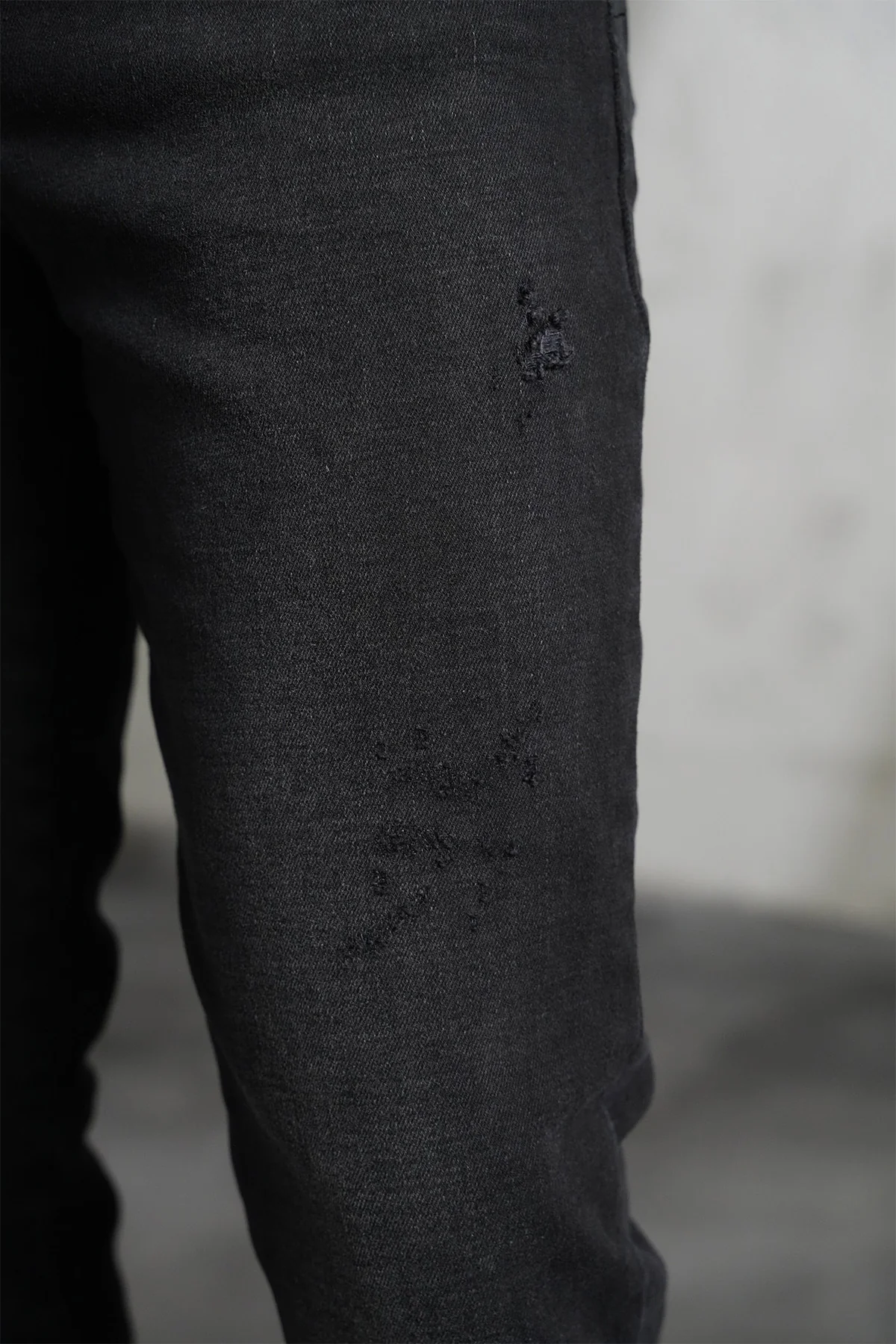 THE IKAO ZIPPED DENIM - Image 5