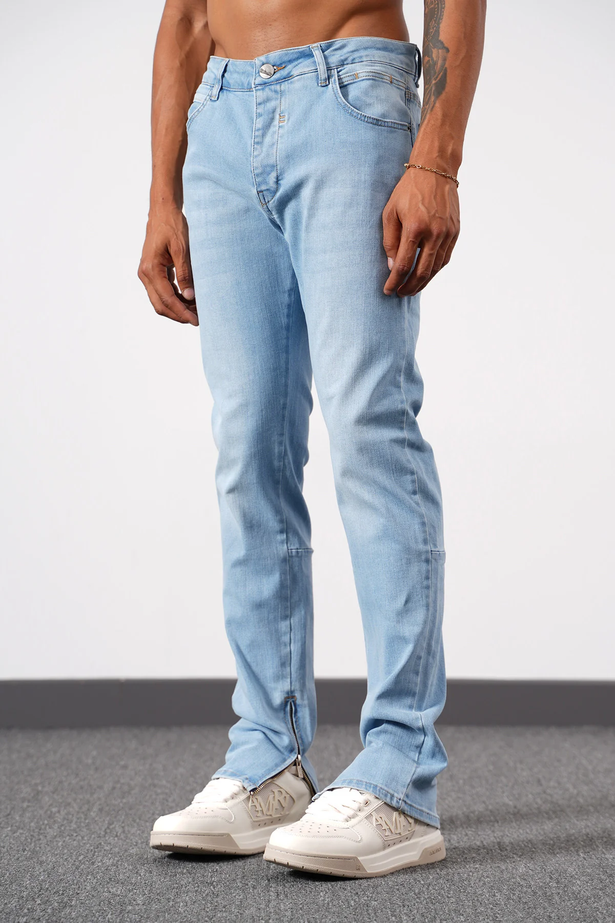 THE IKAO ZIPPED DENIM - Image 2