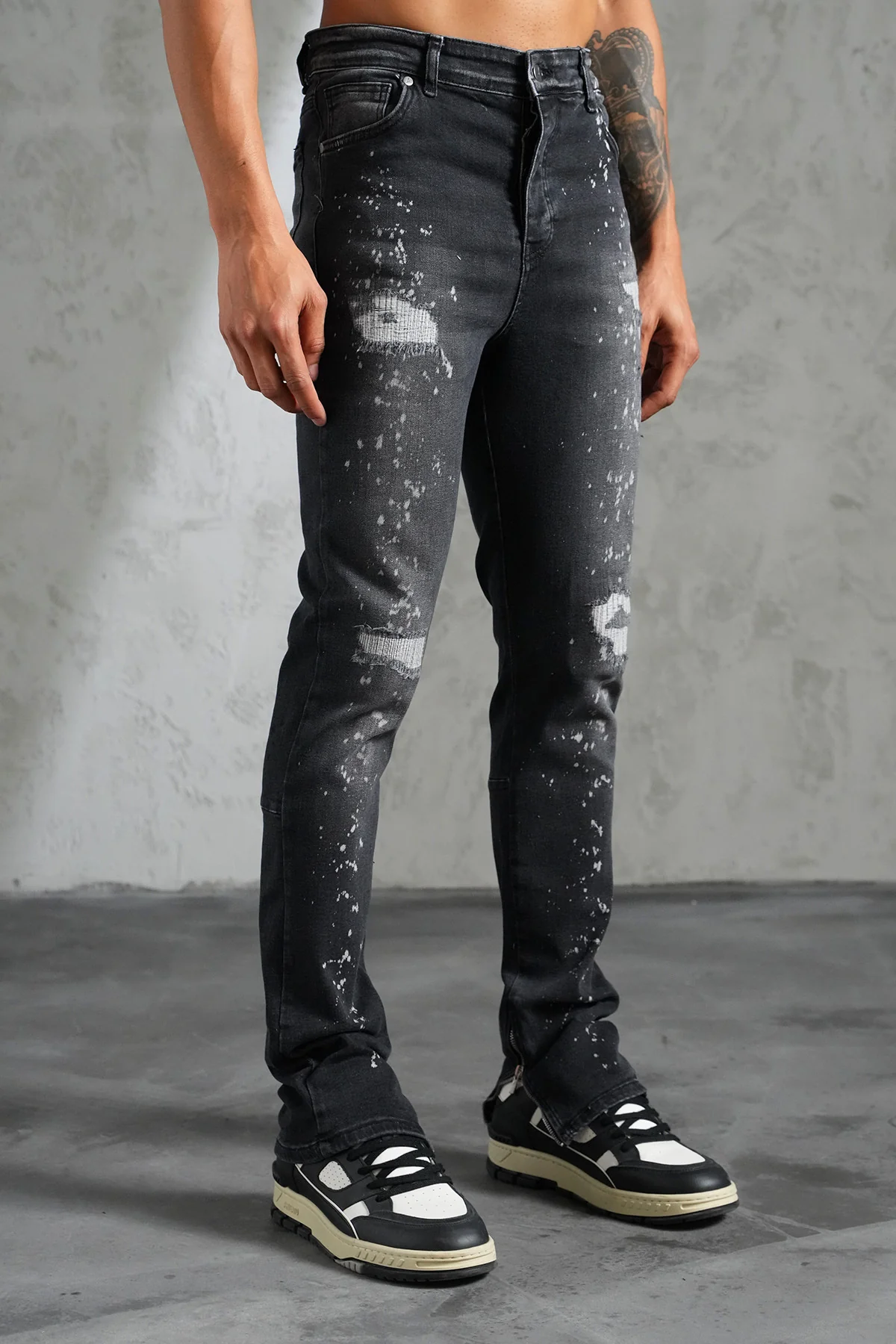 THE IKAO ZIPPED DENIM - Image 2