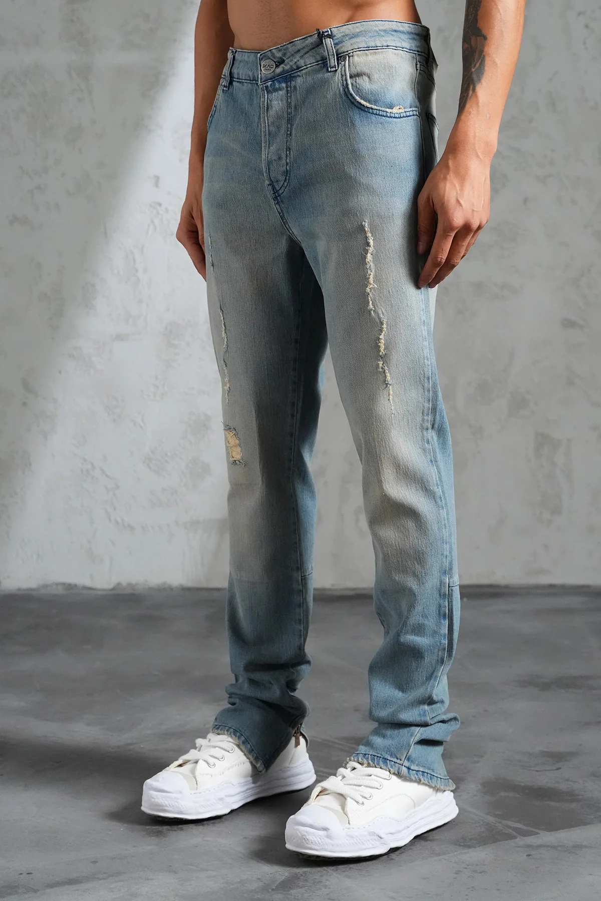 THE IKAO ZIPPED DENIM - Image 3