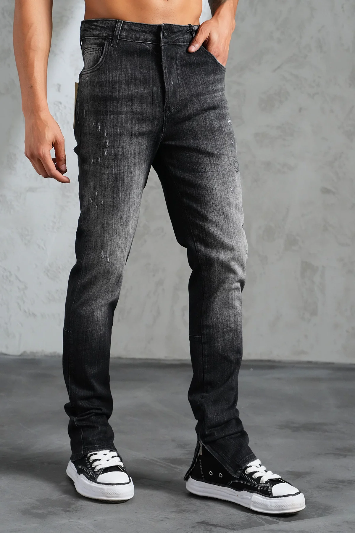 THE IKAO ZIPPED DENIM - Image 2