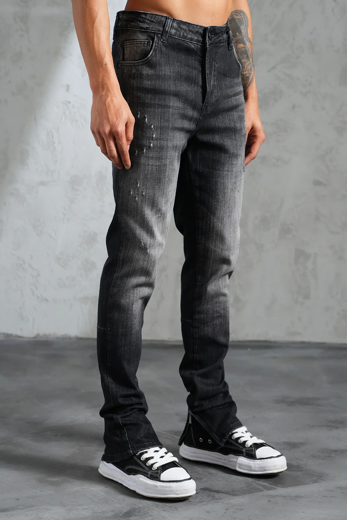 THE IKAO ZIPPED DENIM - Image 3