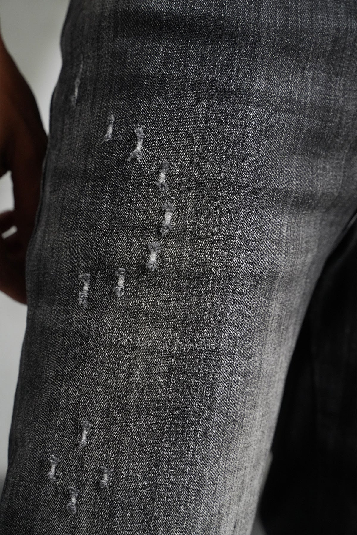THE IKAO ZIPPED DENIM - Image 7