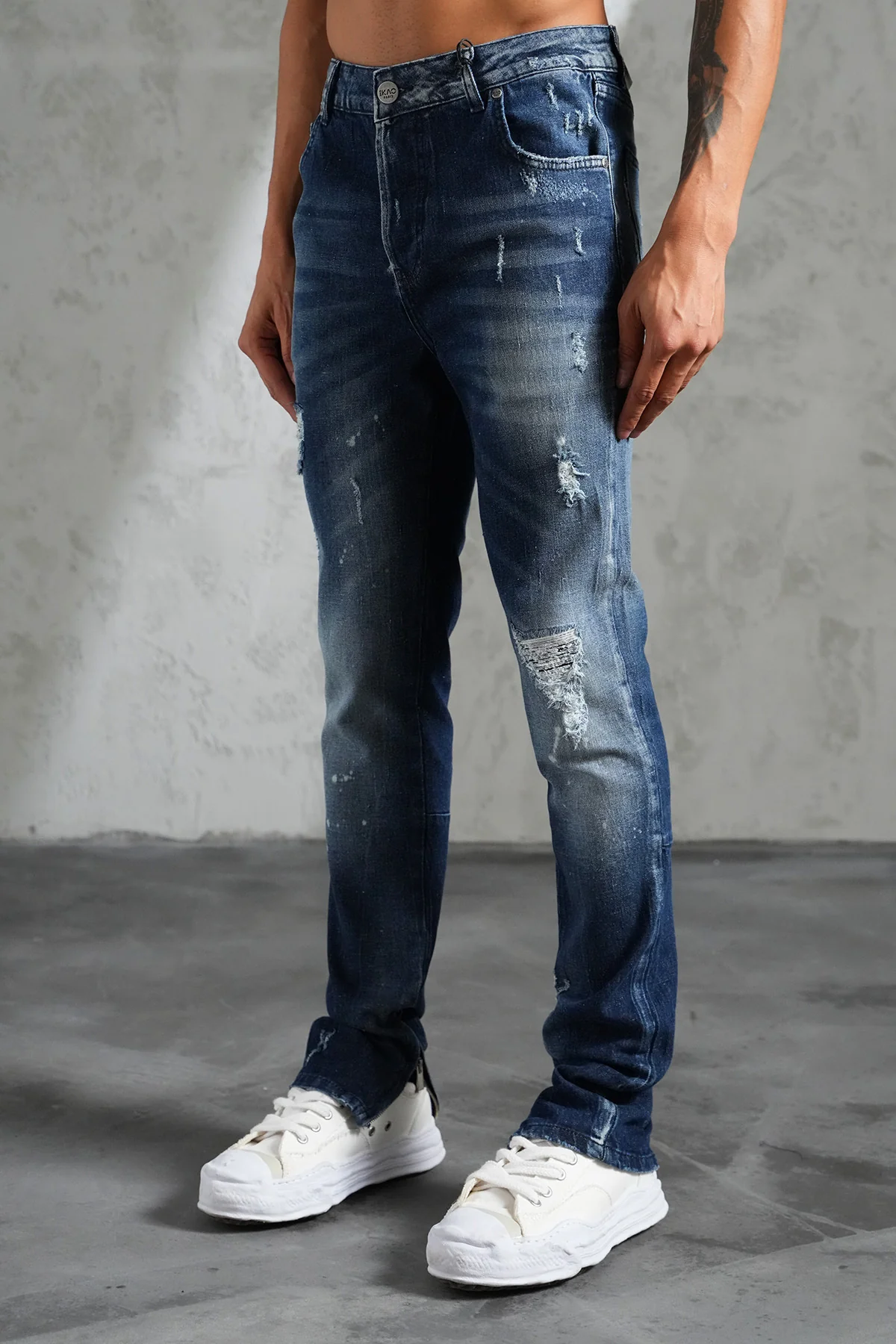 THE IKAO ZIPPED DENIM - Image 3