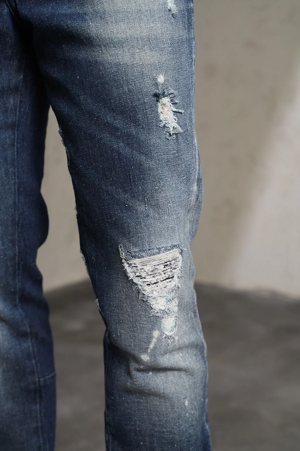 THE IKAO ZIPPED DENIM - Image 6