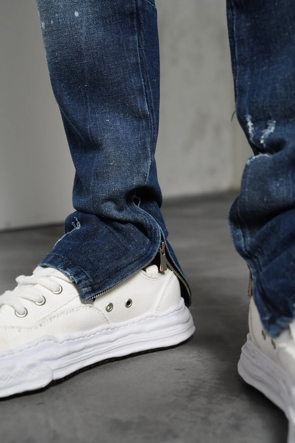 THE IKAO ZIPPED DENIM - Image 7