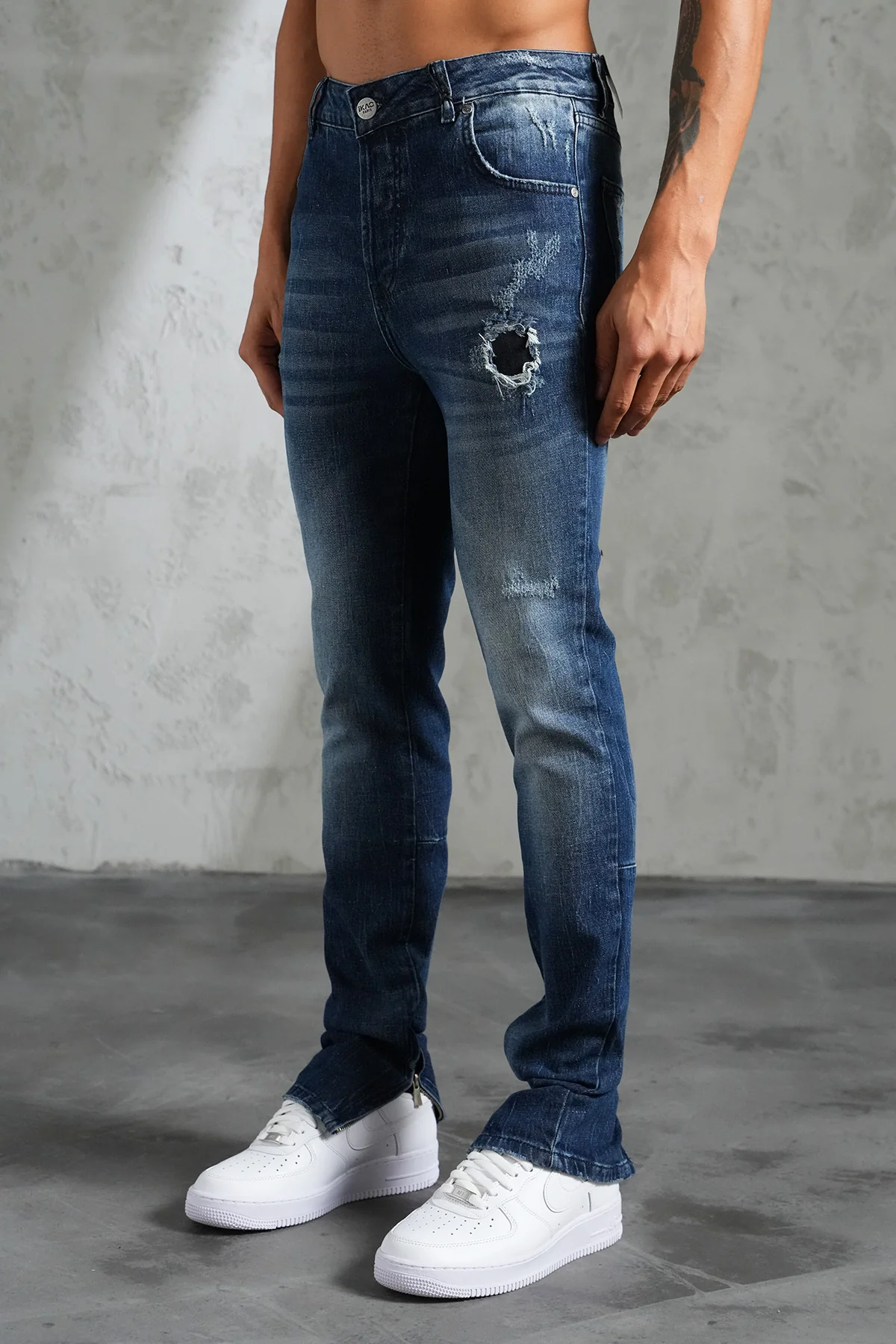 THE IKAO ZIPPED DENIM - Image 3