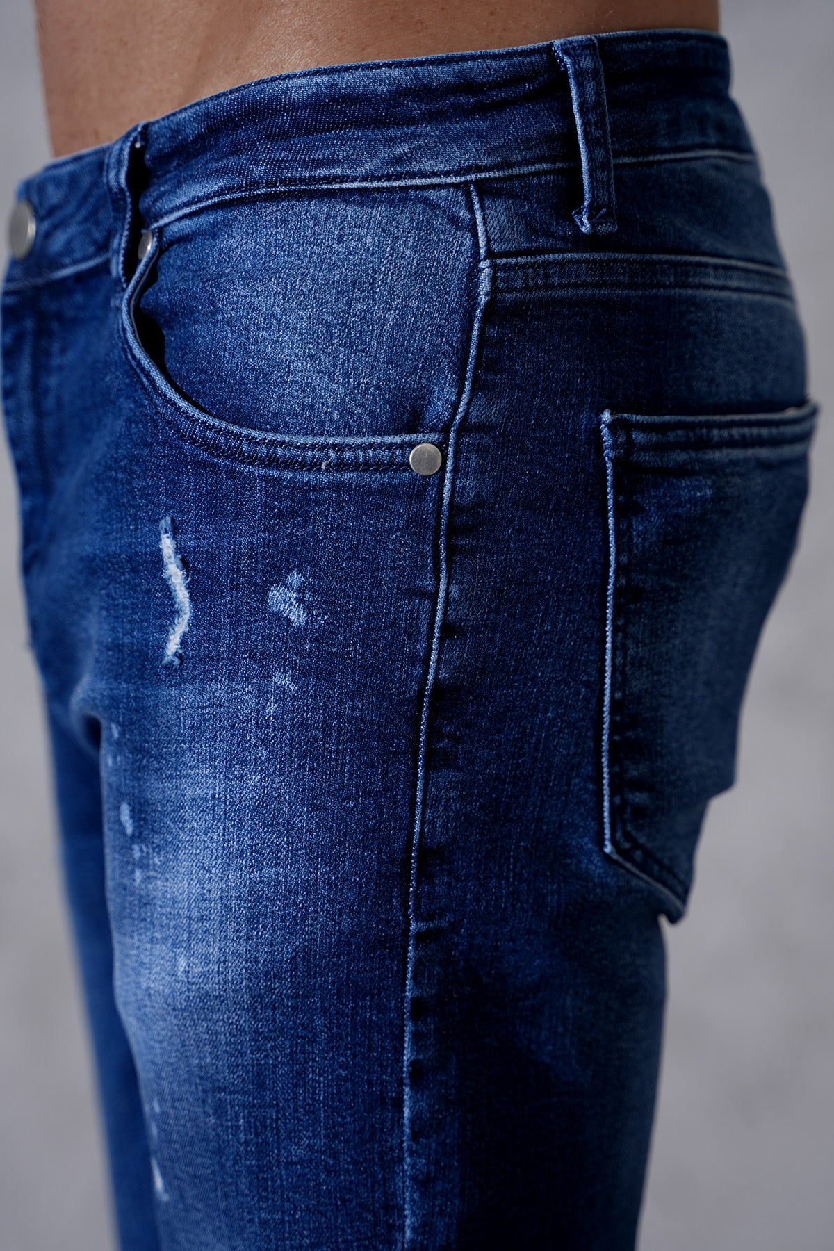 THE IKAO ZIPPED DENIM - Image 6