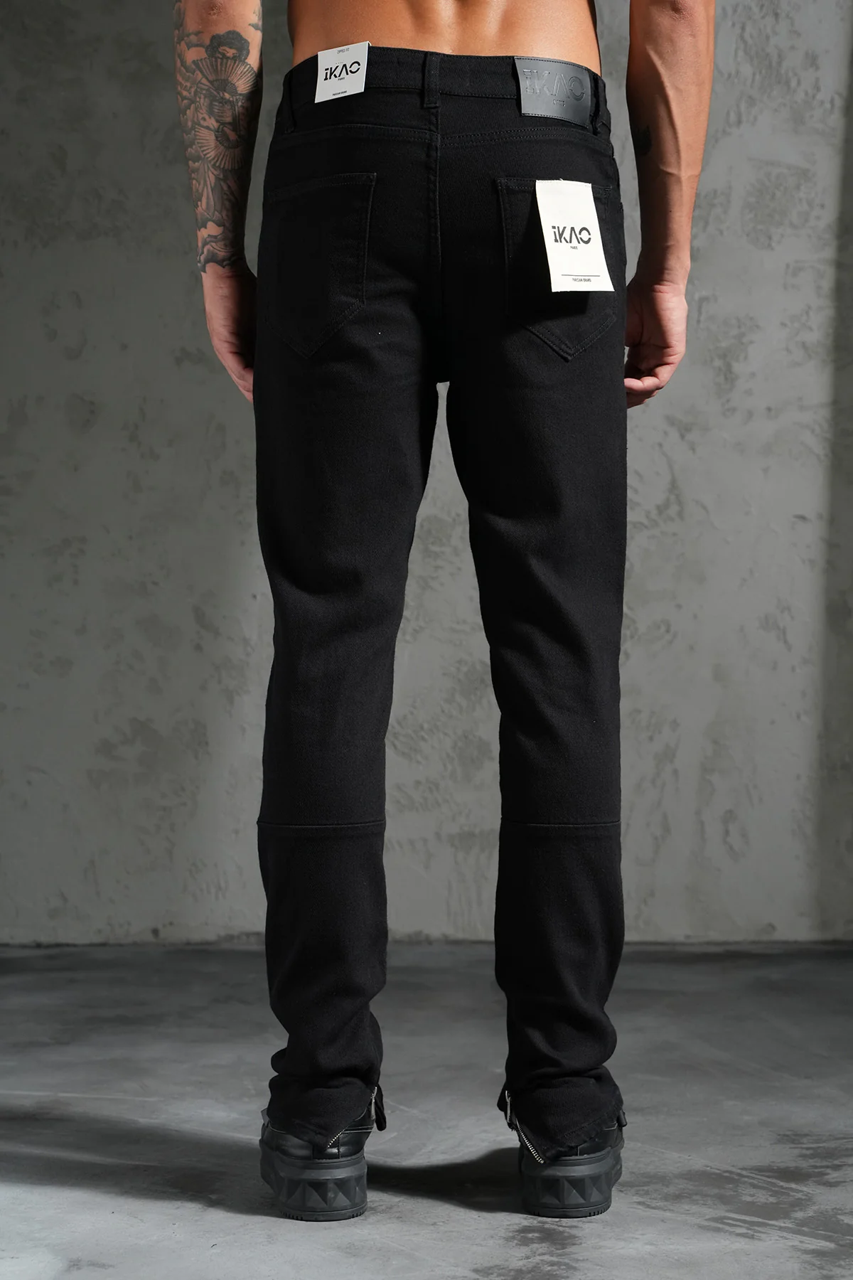 THE IKAO ZIPPED DENIM - Image 4