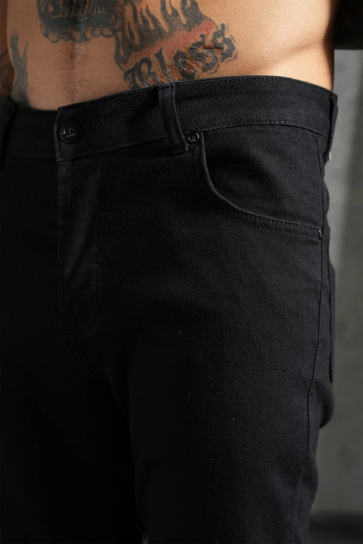 THE IKAO ZIPPED DENIM - Image 5