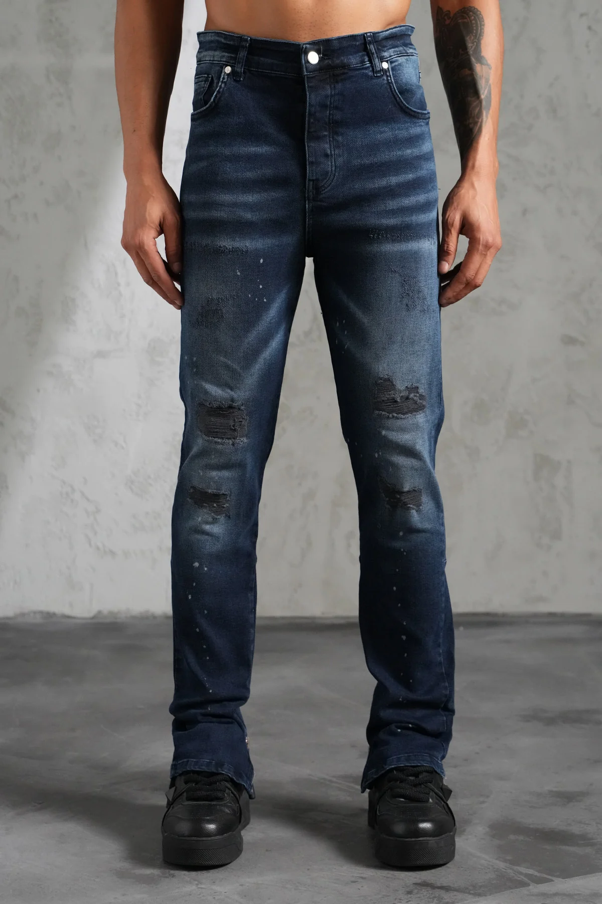 THE IKAO ZIPPED DENIM