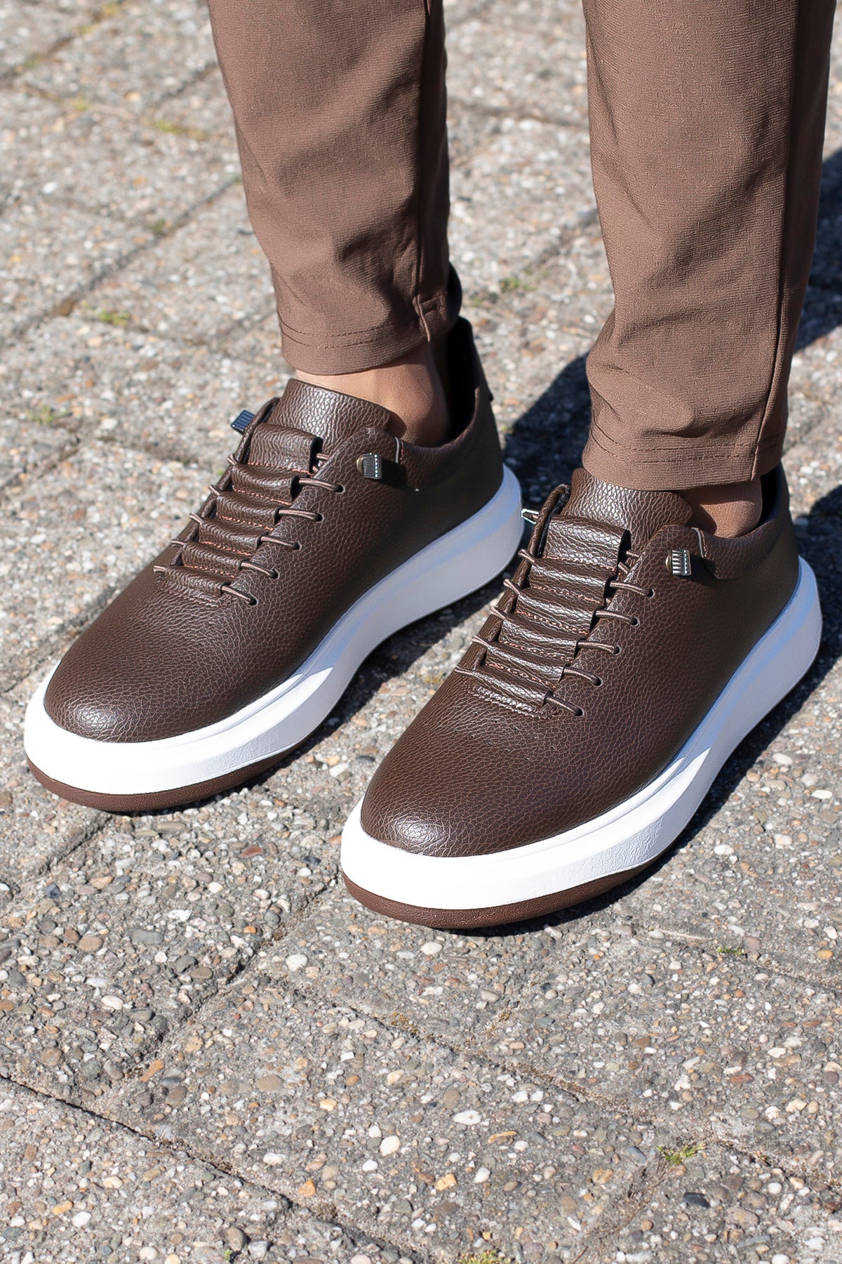 THE LYON SNEAKERS - Image 4