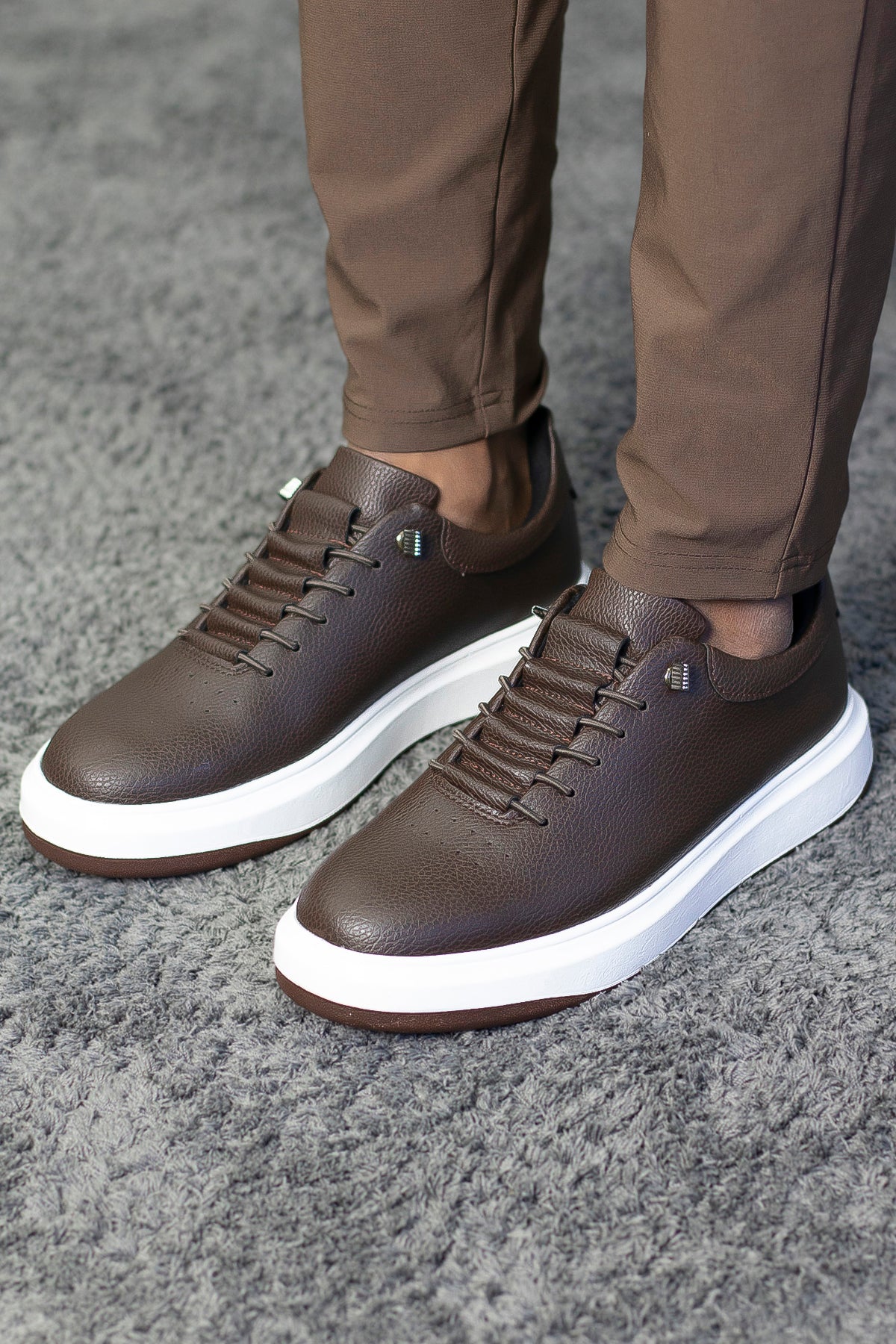 THE LYON SNEAKERS - Image 5