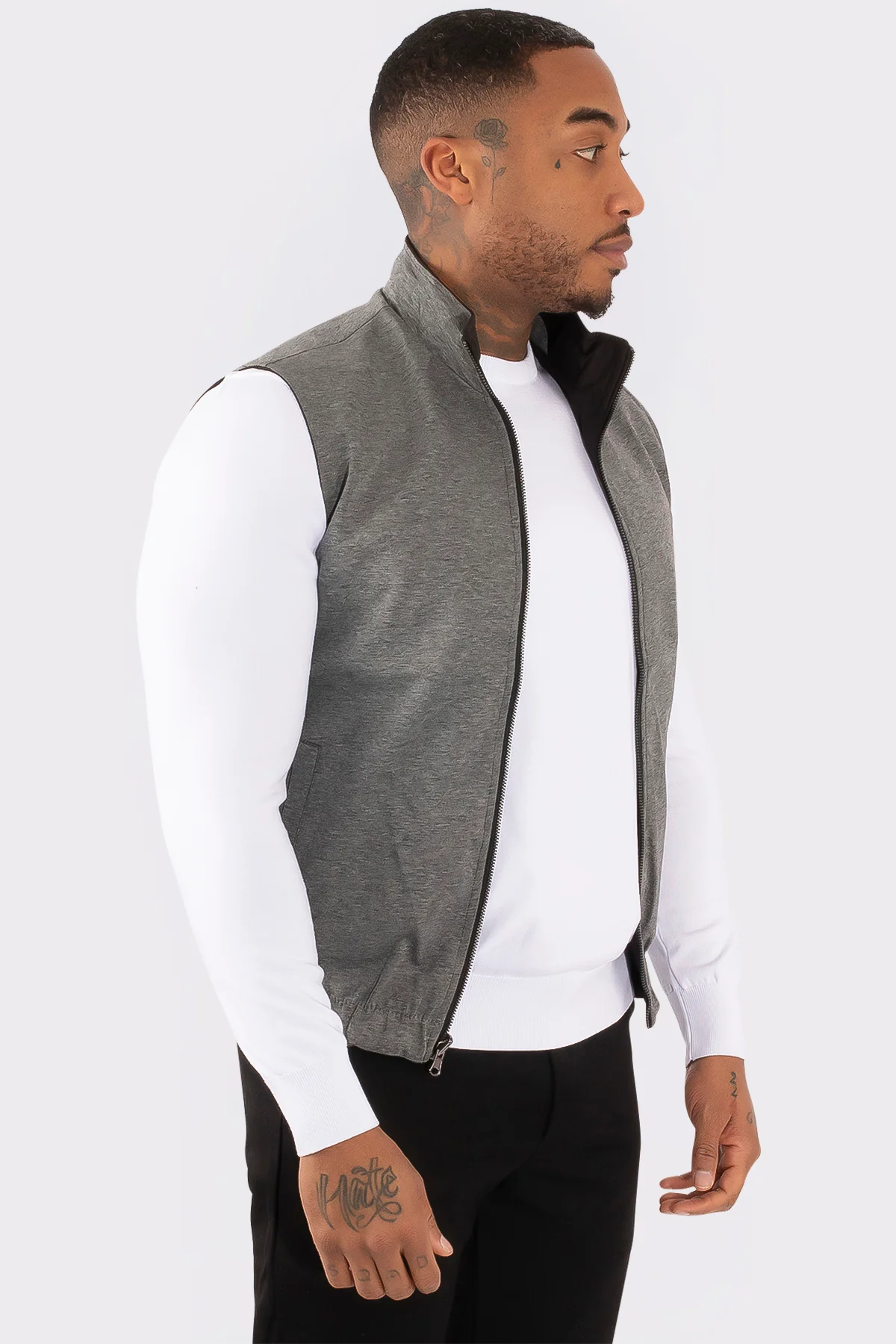THE MAISON REVERSIBLE GILET - Image 13