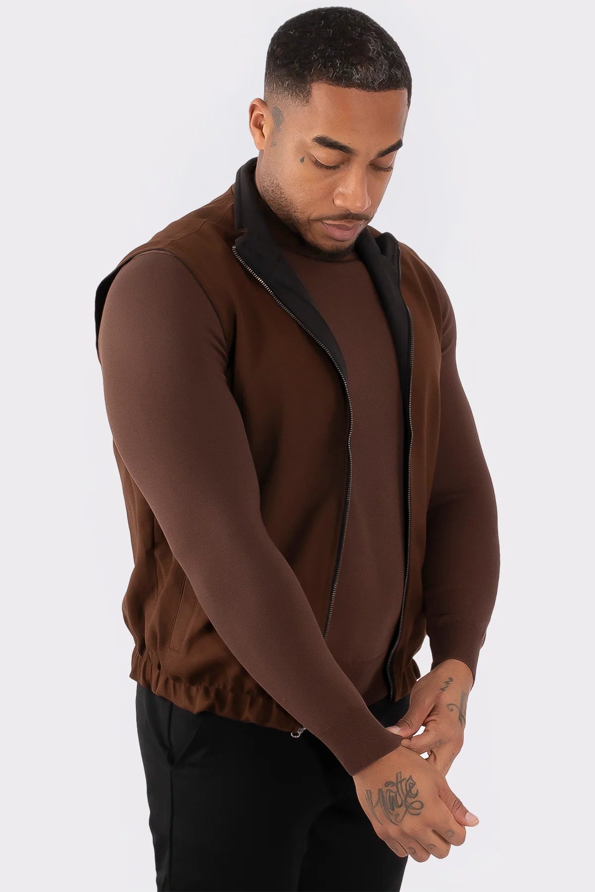 THE MAISON REVERSIBLE GILET - Image 19