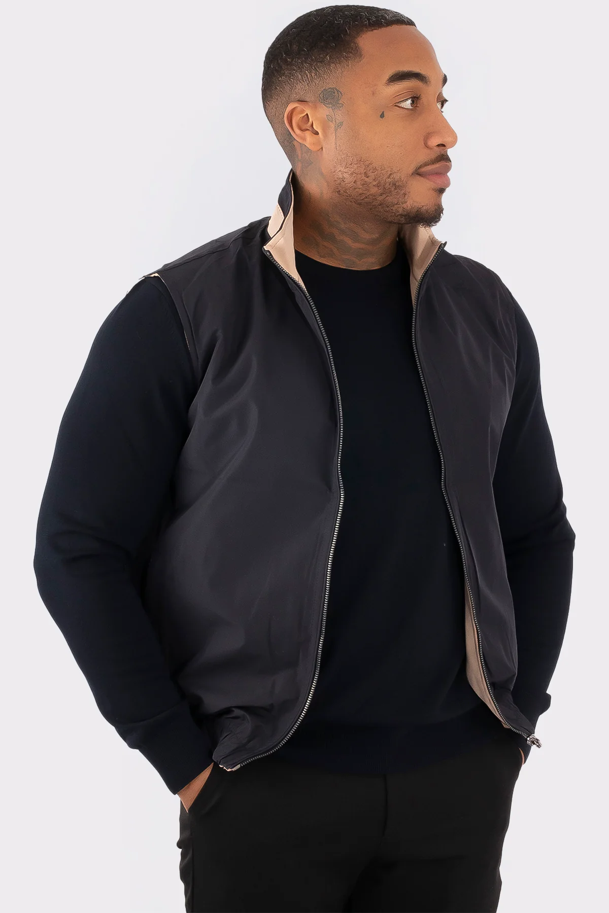 THE MAISON REVERSIBLE GILET - Image 5