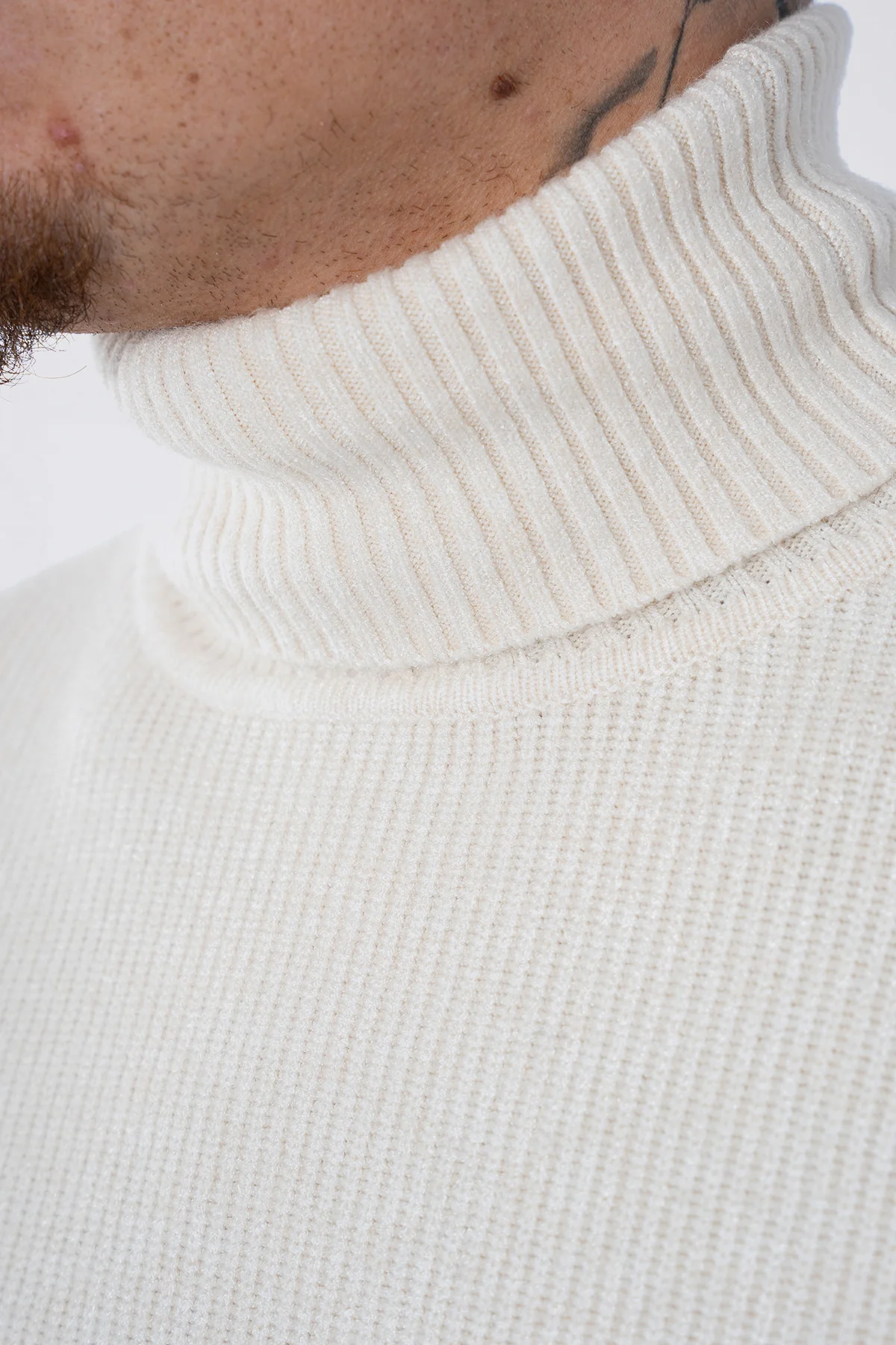 THE MERIDA TURTLENECK - Image 10