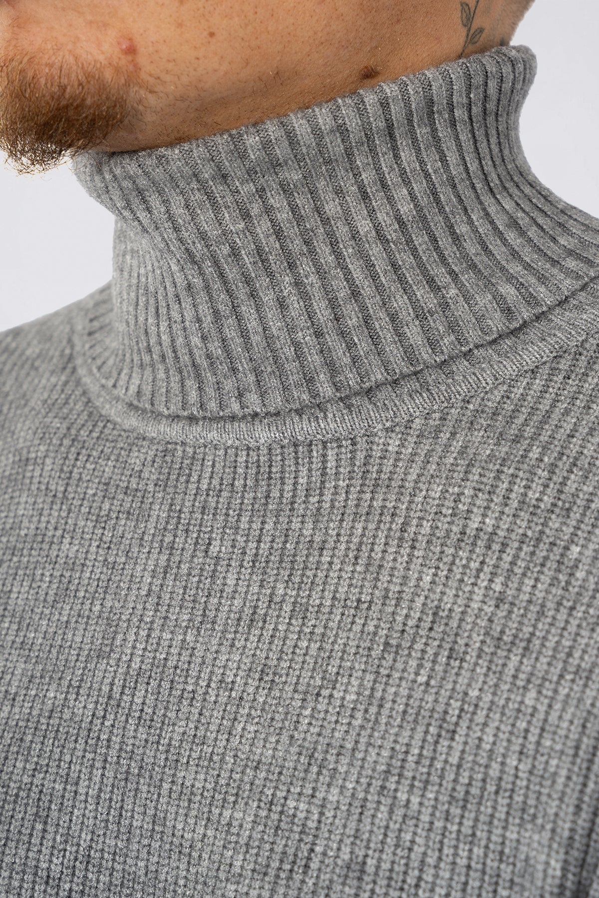 THE MERIDA TURTLENECK - Image 15
