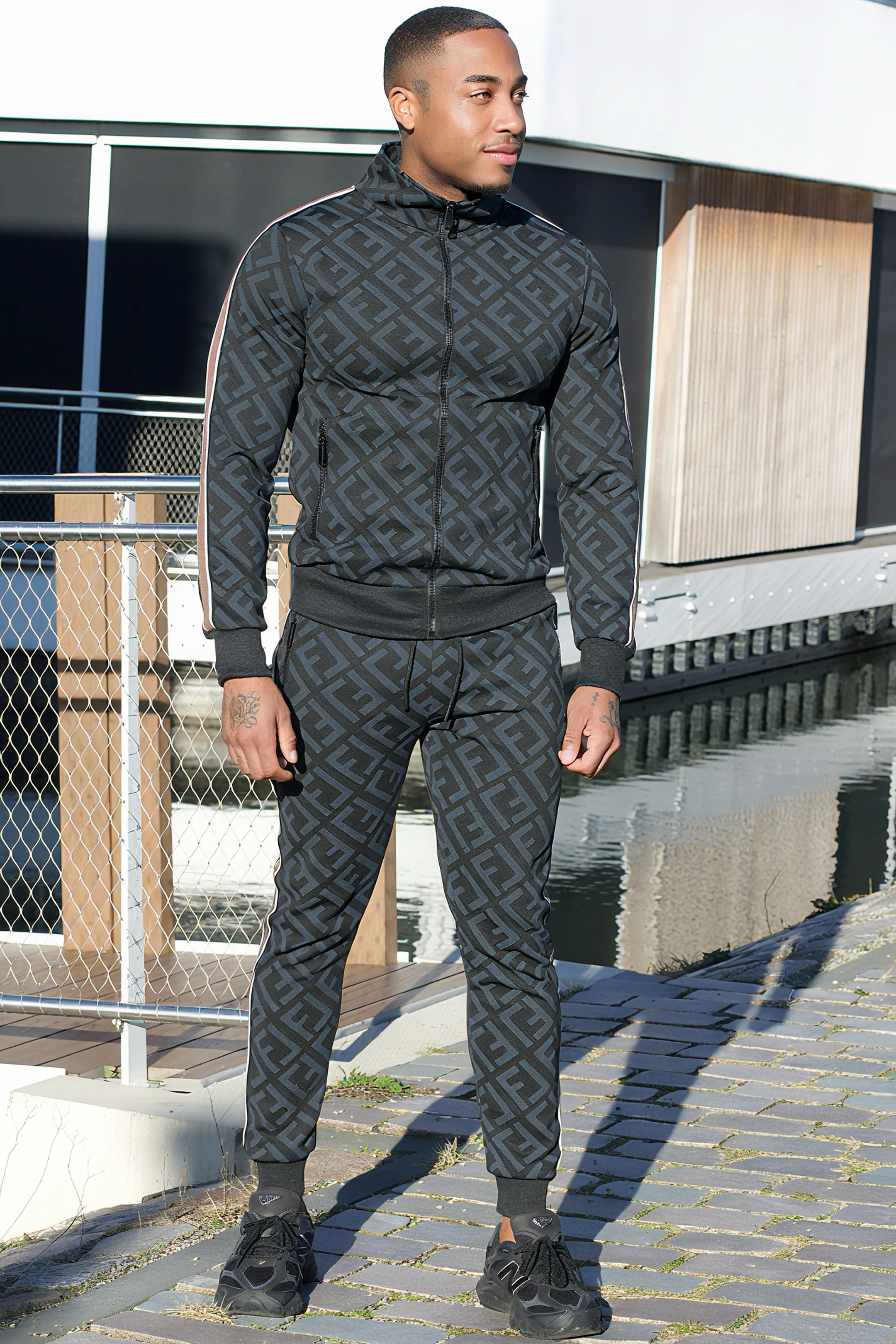 THE MONTERREY TRACKSUIT - Image 3