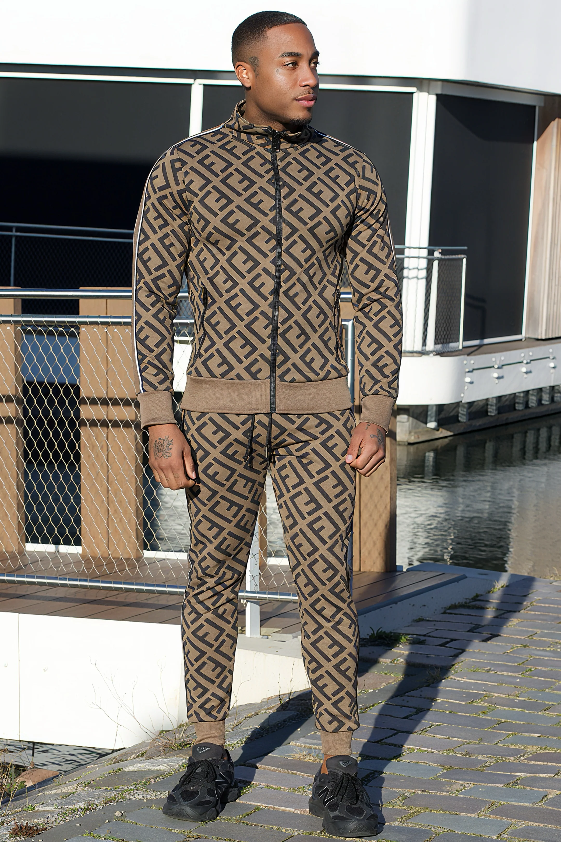 THE MONTERREY TRACKSUIT - Image 5