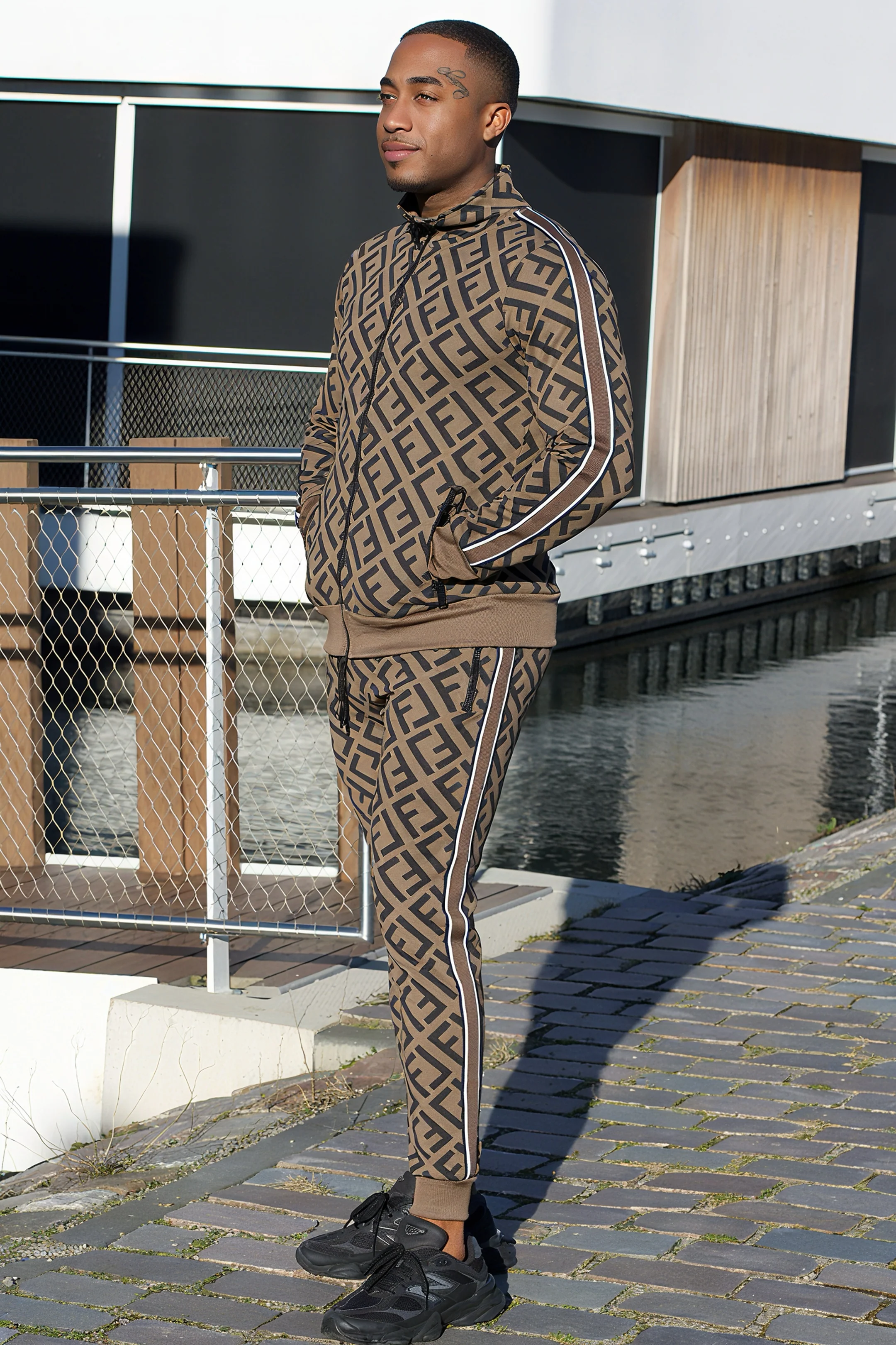 THE MONTERREY TRACKSUIT - Image 7
