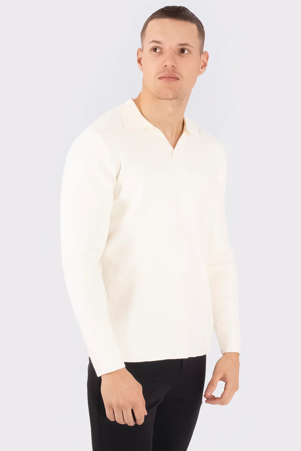 THE OSLO V-NECK SWEATER - Image 8