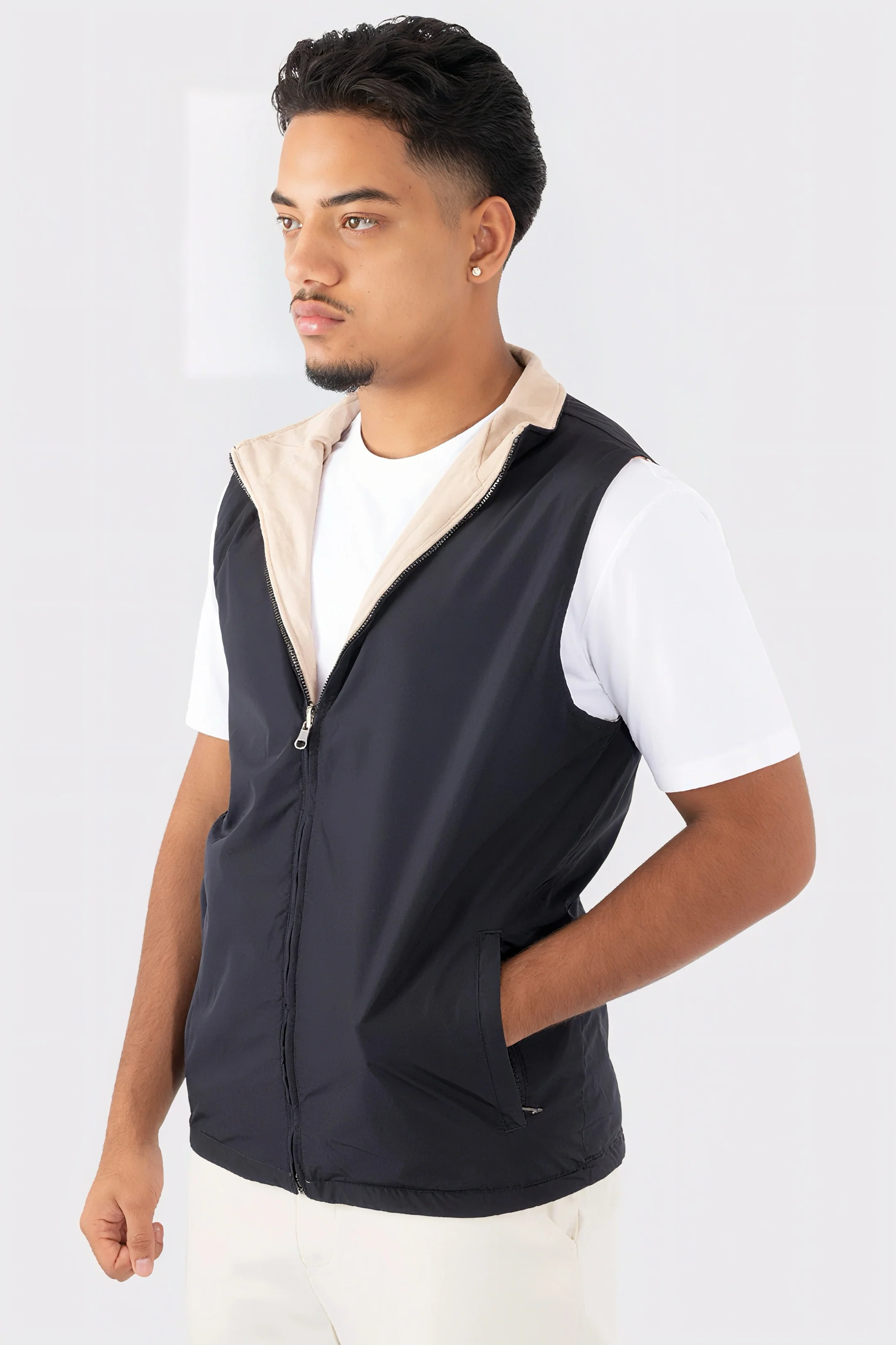 THE REVERSIBLE PADDED GILET - Image 11